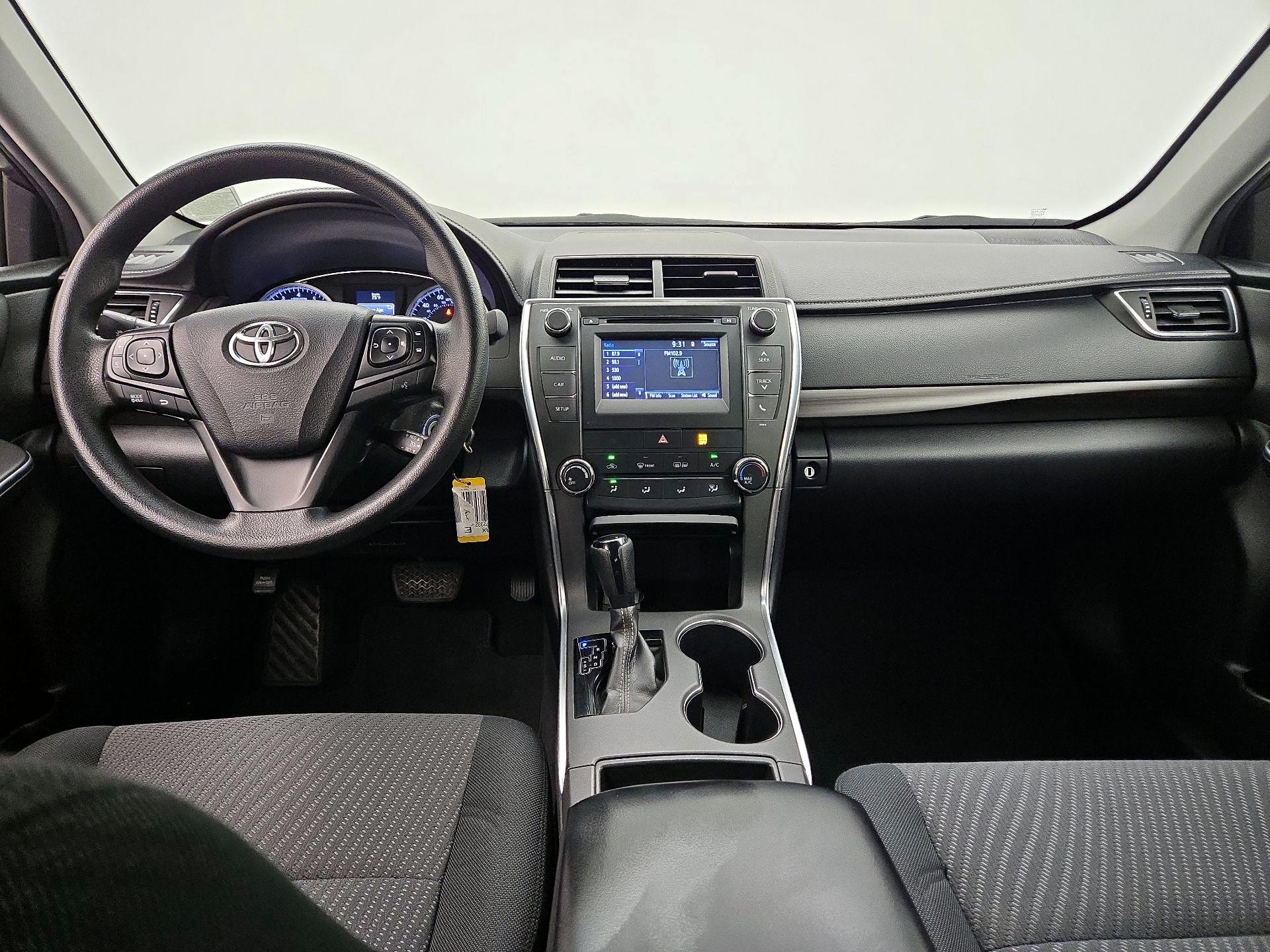 Thumbnail: 2017 Toyota Camry - 9