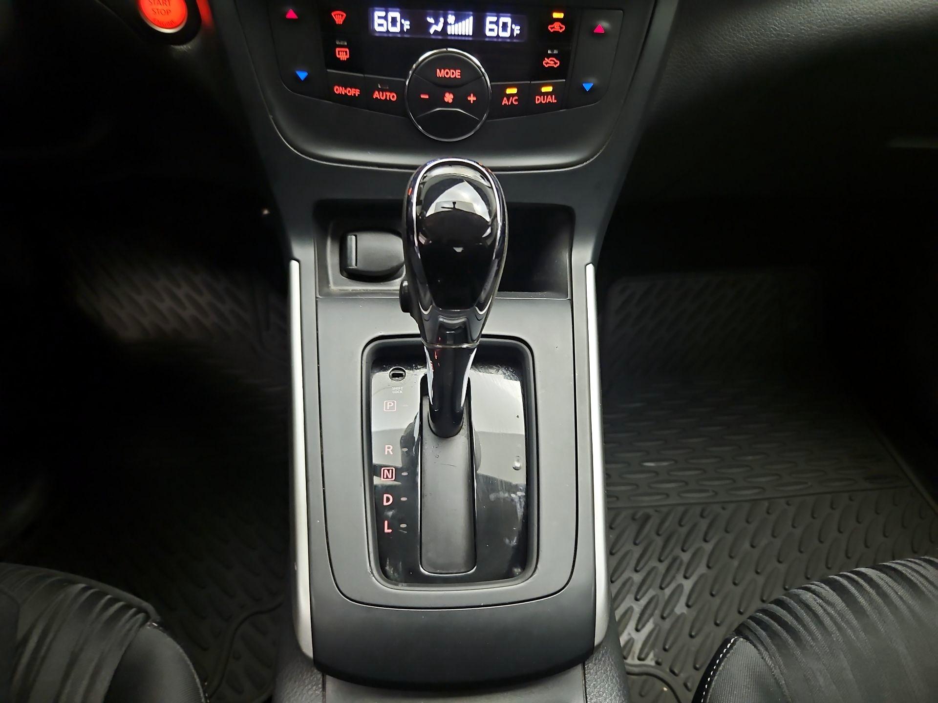 Thumbnail: 2018 Nissan Sentra - 16