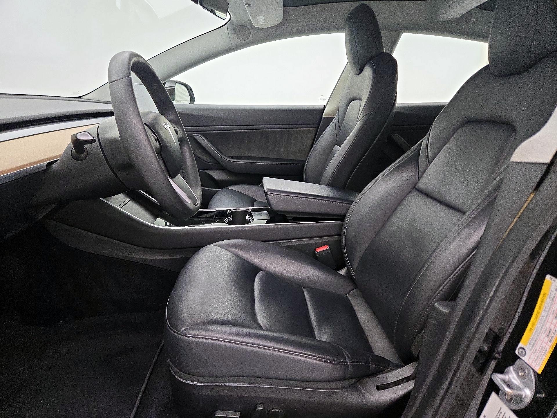 Thumbnail: 2020 Tesla Model 3 - 11