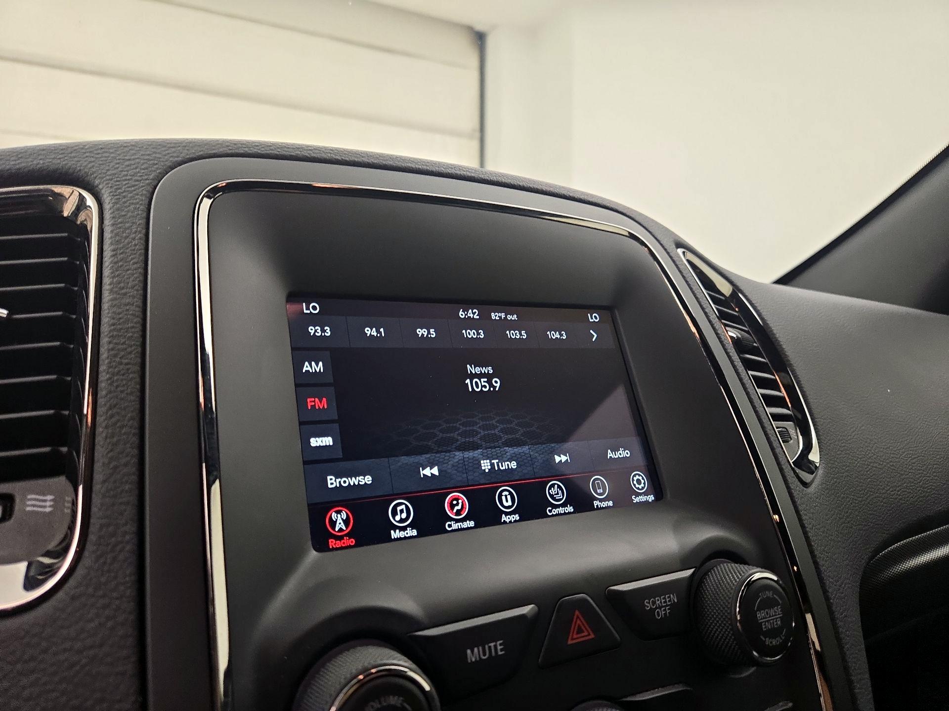 Thumbnail: 2020 Dodge Durango - 15