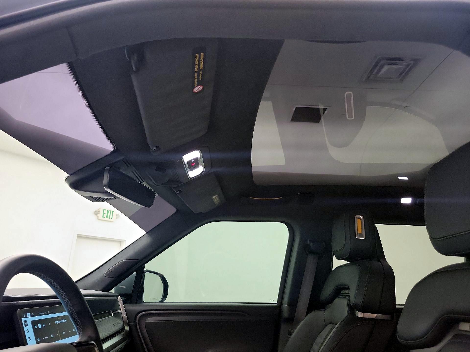 Thumbnail: 2023 Rivian R1T - 18