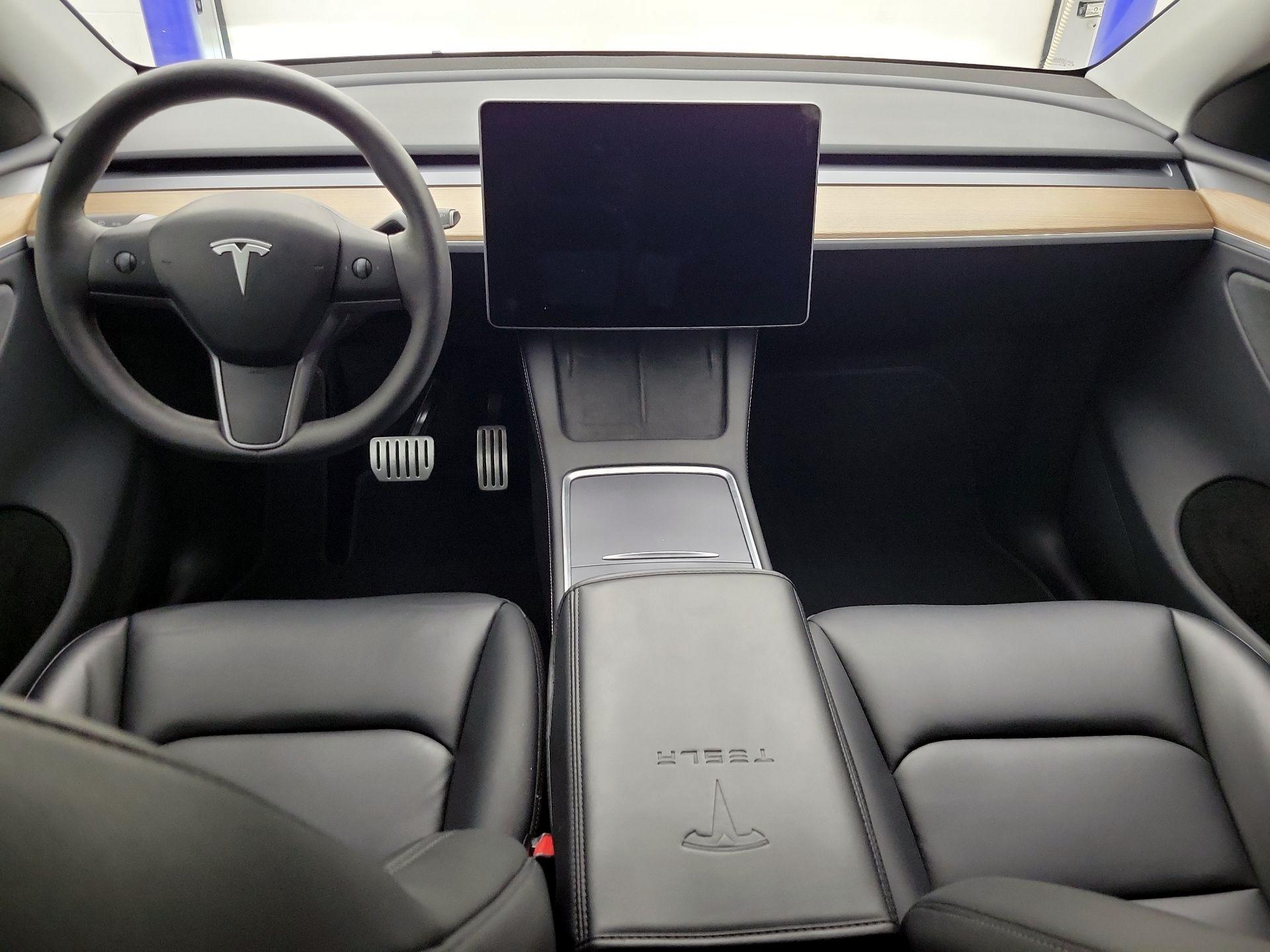 Thumbnail: 2024 Tesla Model Y - 9