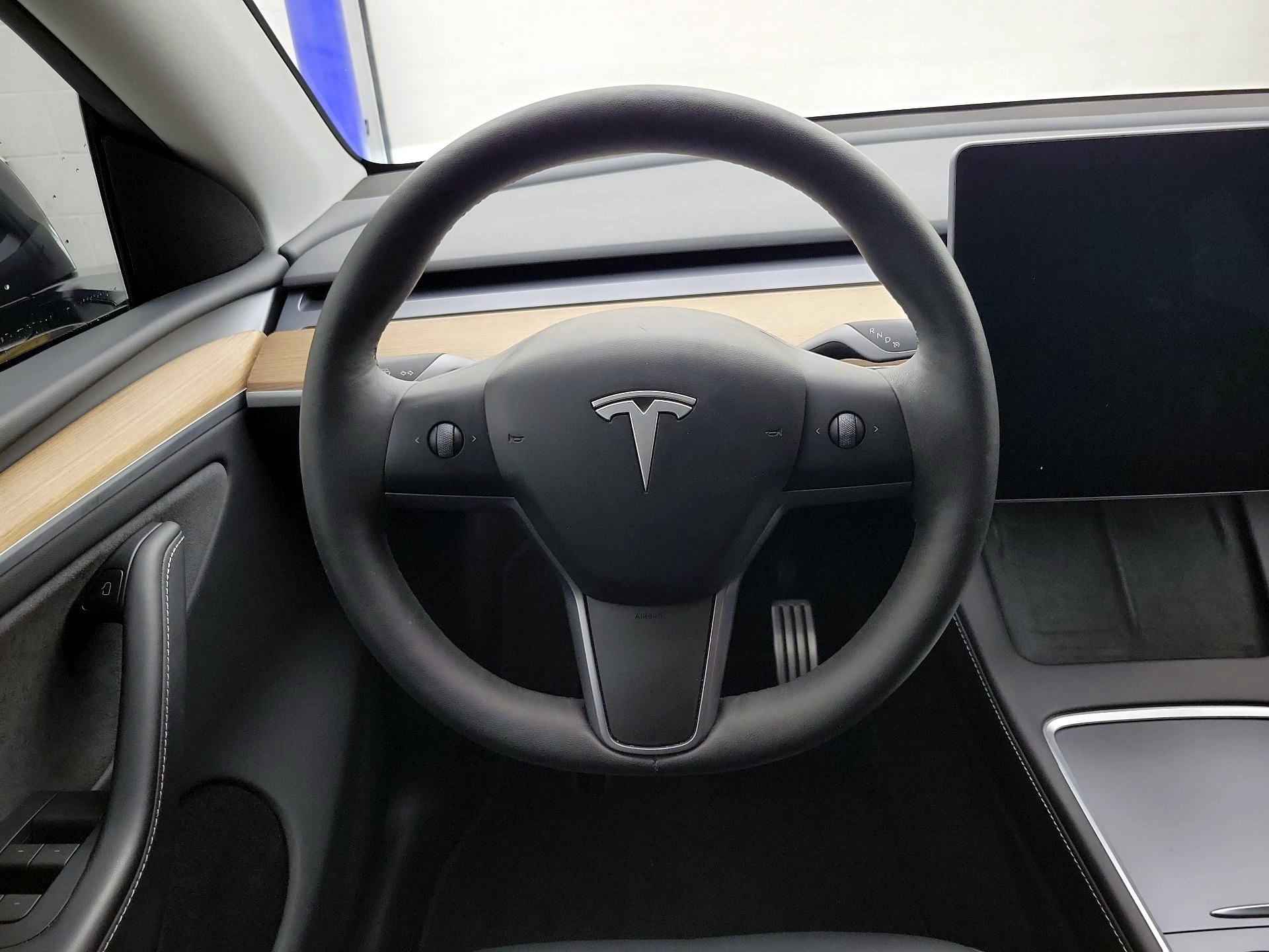 Thumbnail: 2024 Tesla Model Y - 10