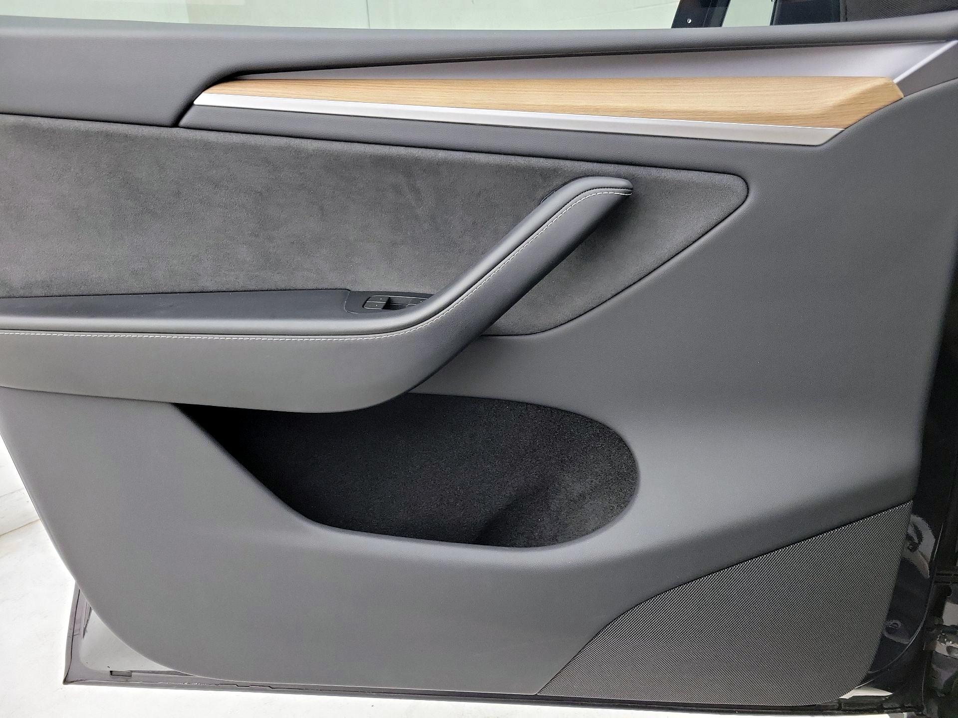 Thumbnail: 2024 Tesla Model Y - 12