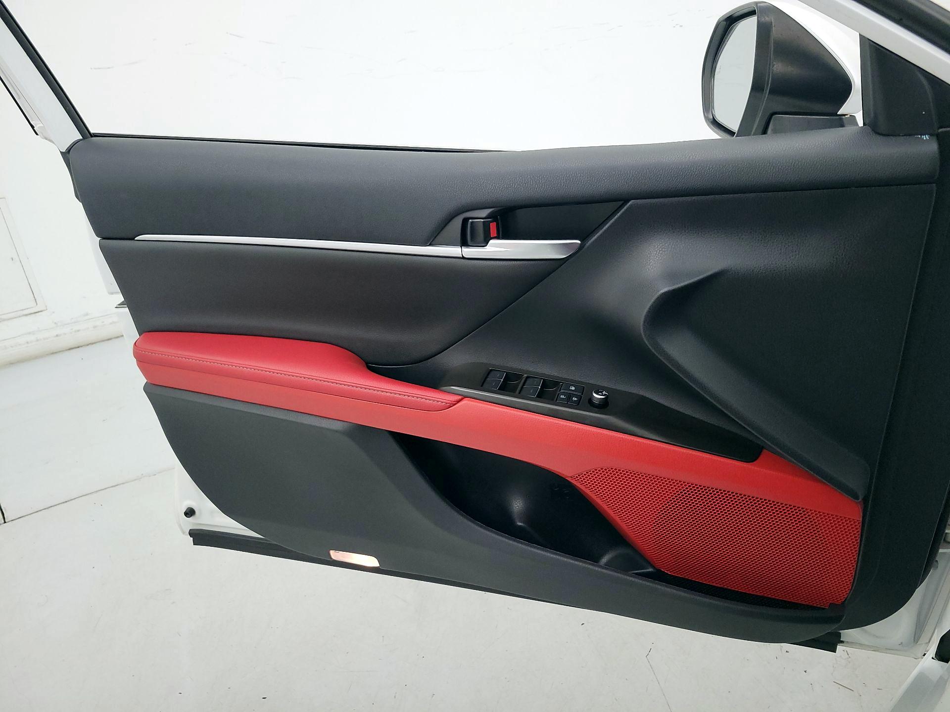 Thumbnail: 2021 Toyota Camry - 12