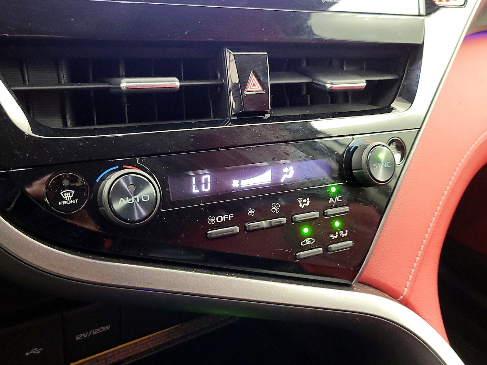2021 Toyota Camry XSE - Photo 17