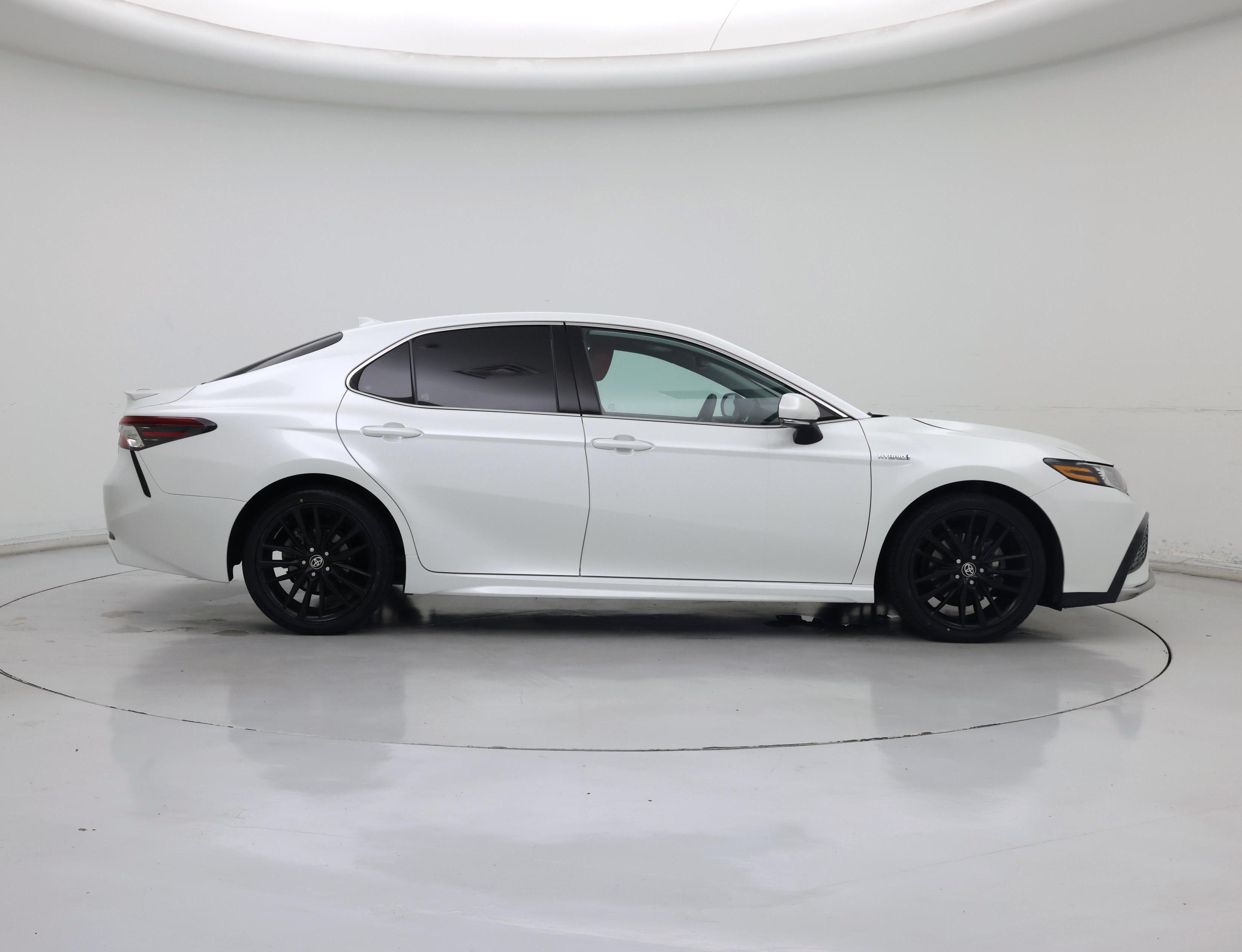 Thumbnail: 2021 Toyota Camry - 7