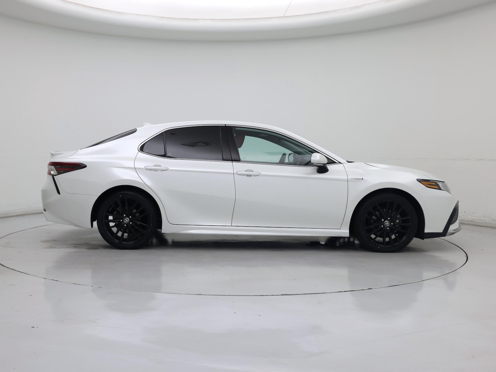 2021 Toyota Camry XSE - Photo 8