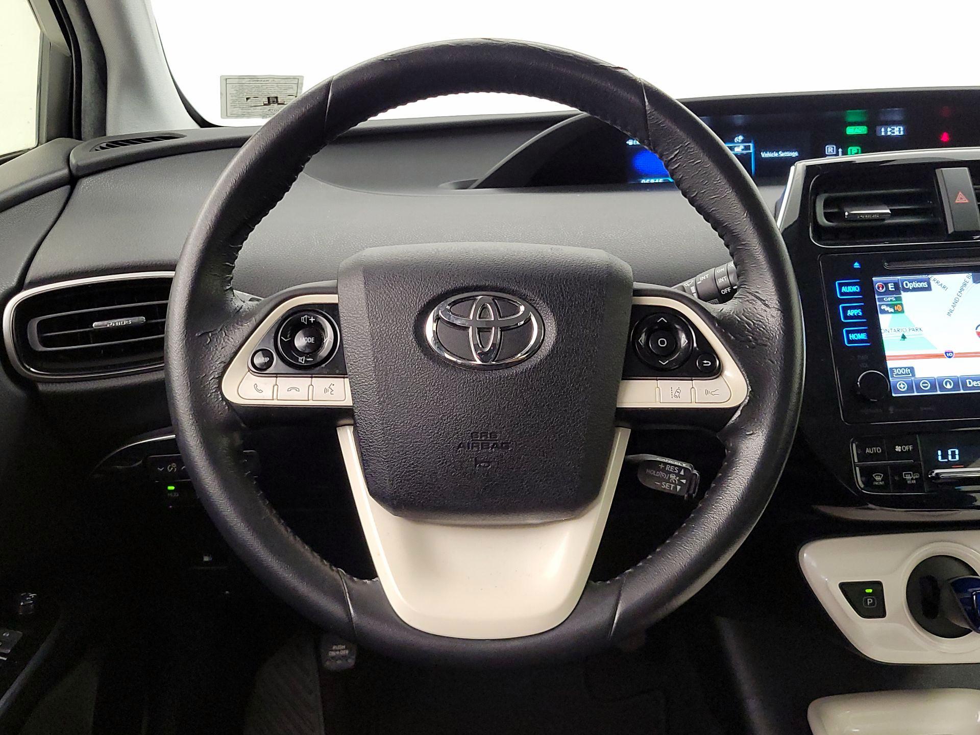 Thumbnail: 2016 Toyota Prius - 10