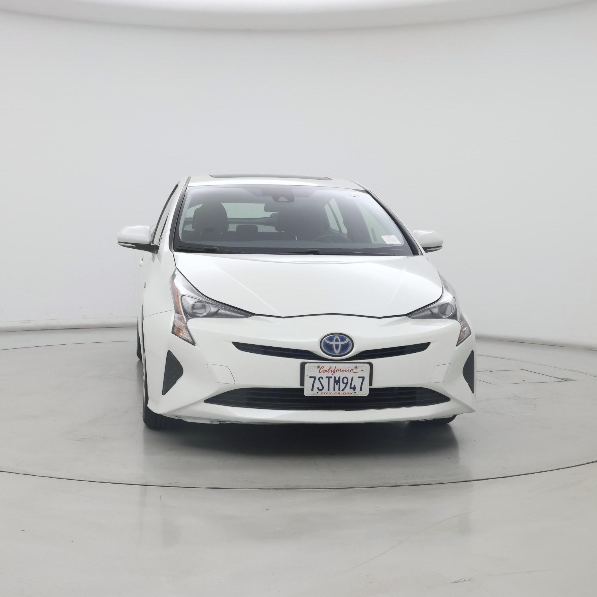 Thumbnail: 2016 Toyota Prius - 5