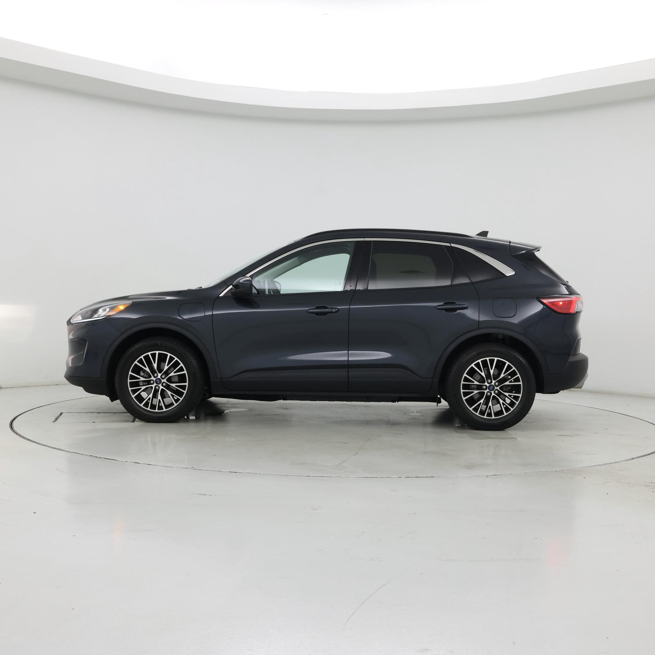 Thumbnail: 2022 Ford Escape - 3