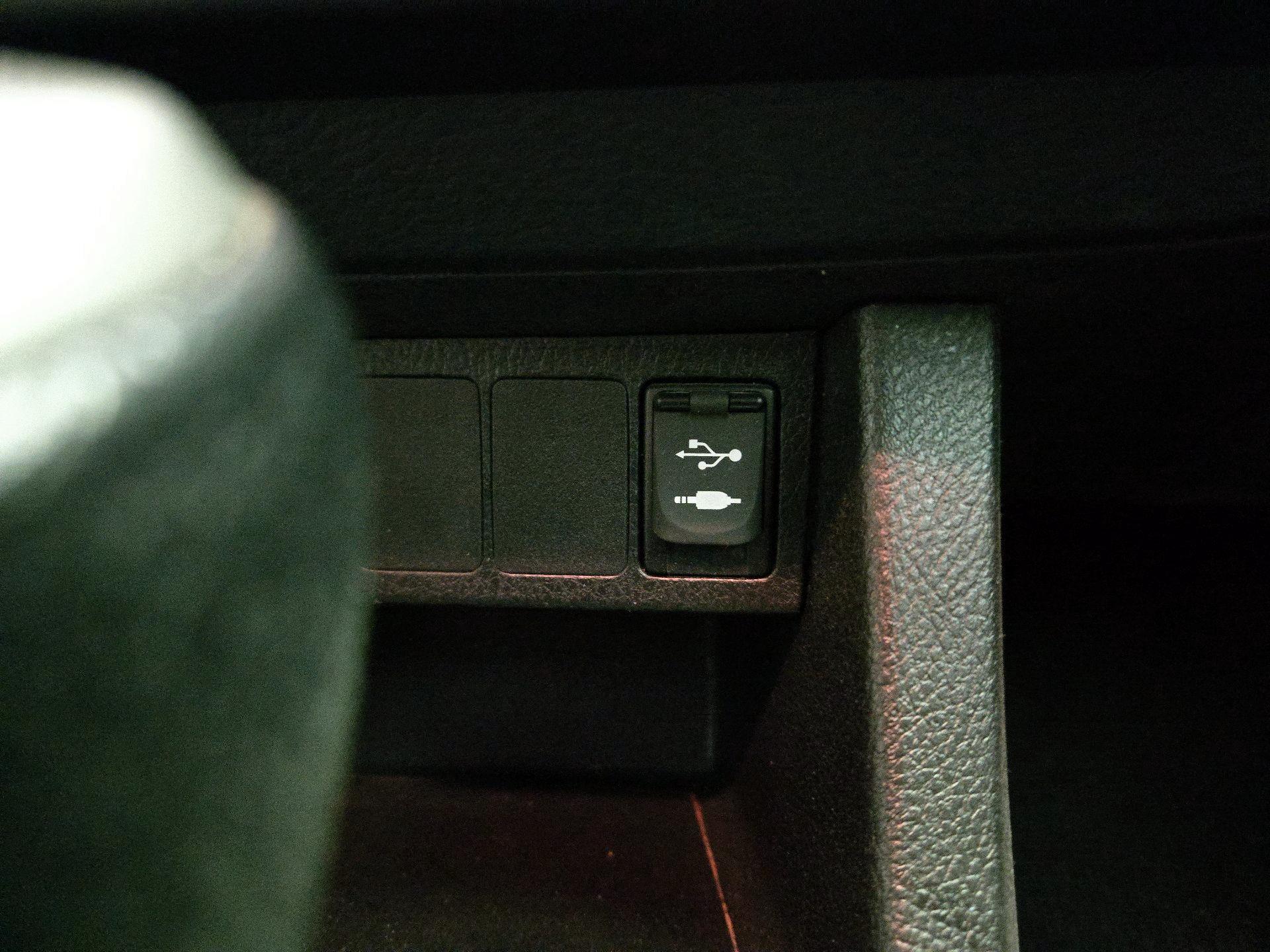 Thumbnail: 2014 Toyota Corolla - 18