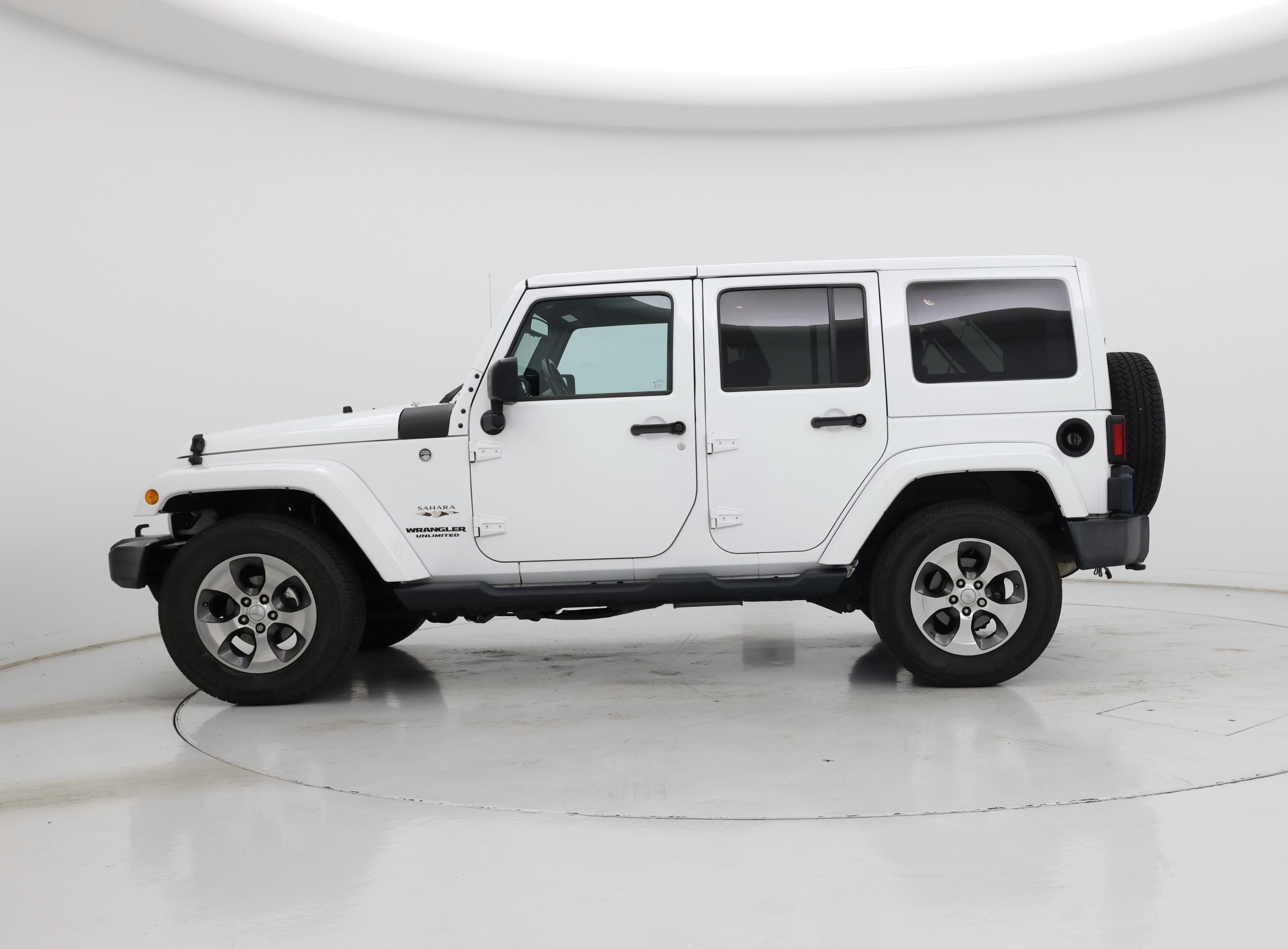 Thumbnail: 2017 Jeep Wrangler - 3