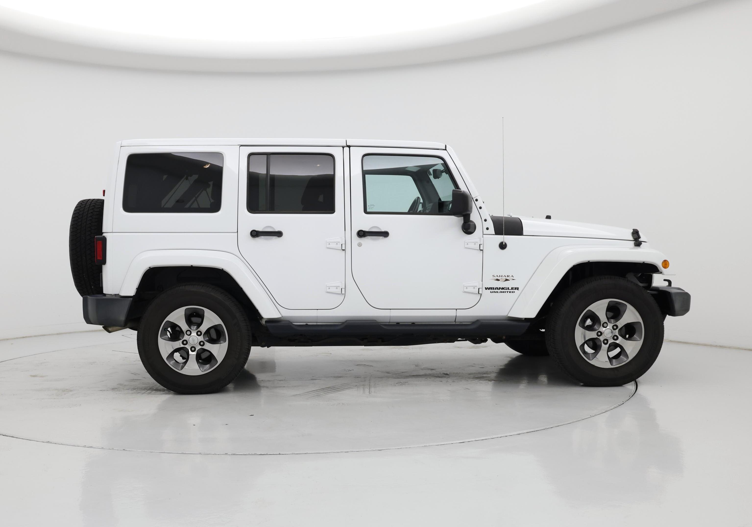 Thumbnail: 2017 Jeep Wrangler - 7