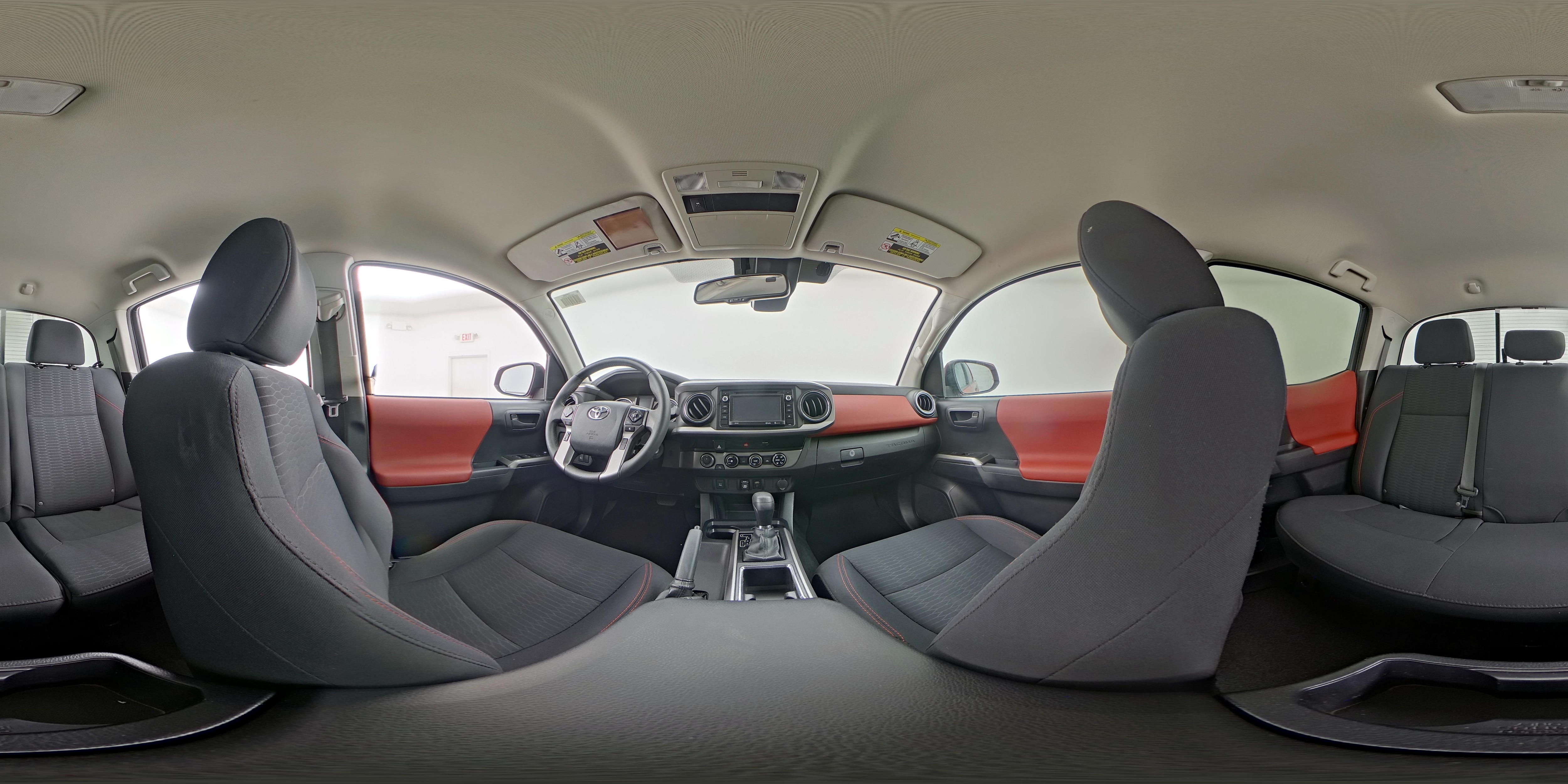 2018 Toyota Tacoma SR5 - Photo 24