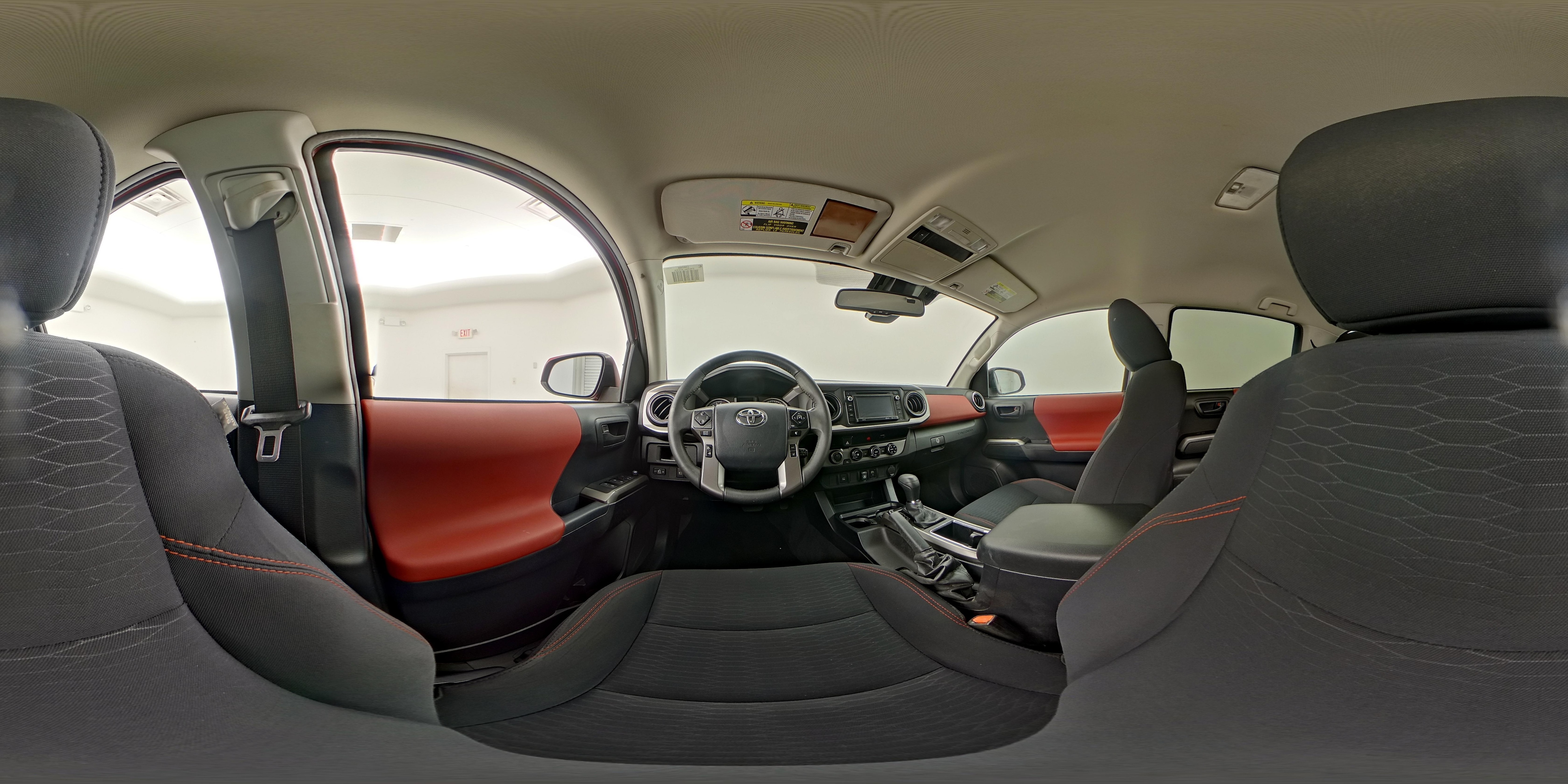 2018 Toyota Tacoma SR5 - Photo 26