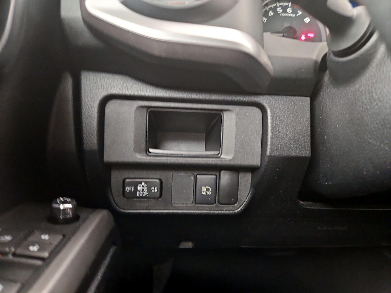 2018 Toyota Tacoma SR5 - Photo 14