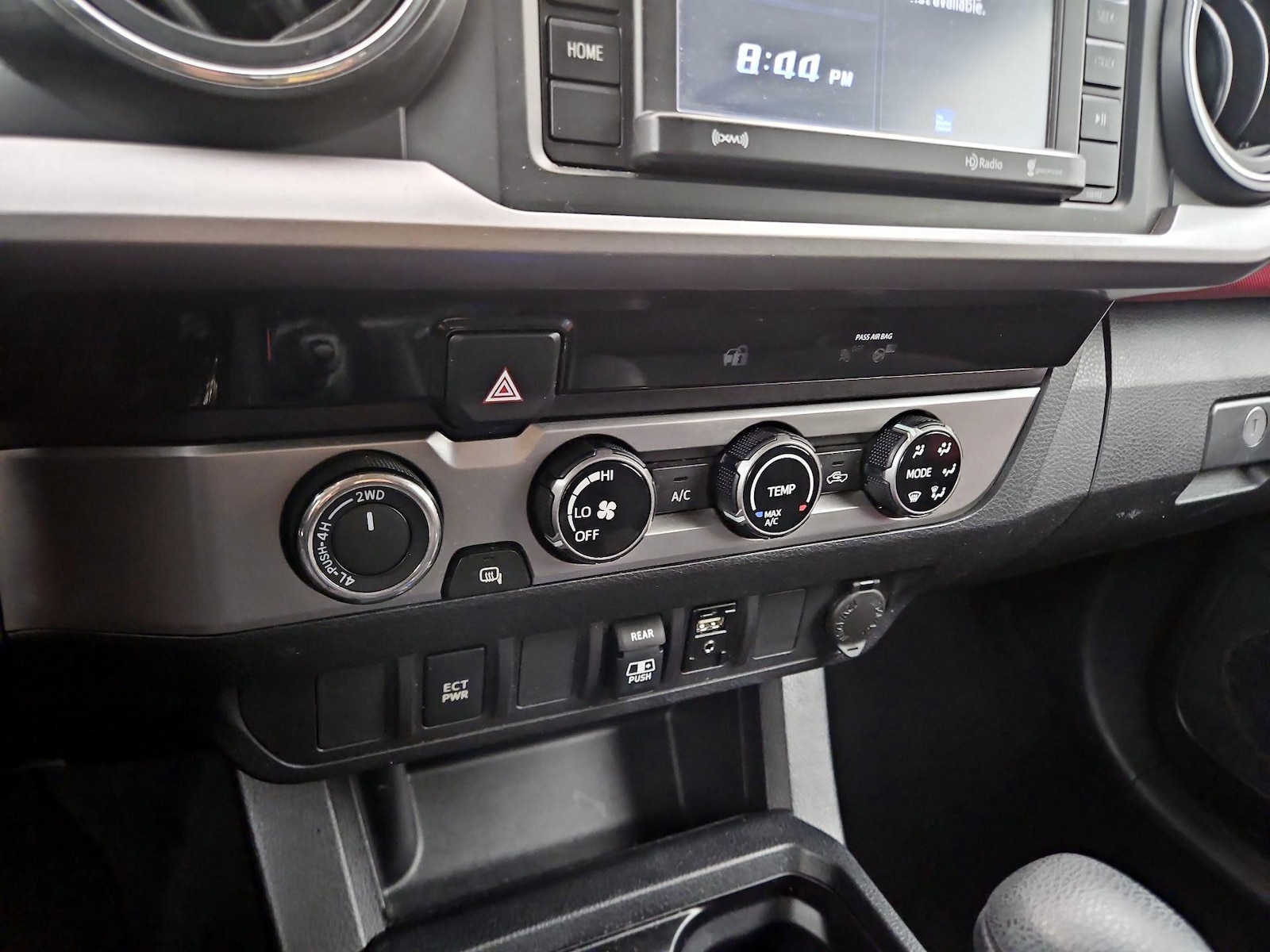 2018 Toyota Tacoma SR5 - Photo 17