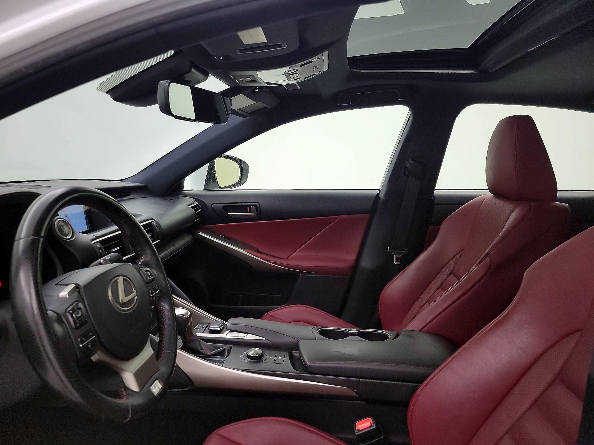 Thumbnail: 2017 Lexus IS - 20