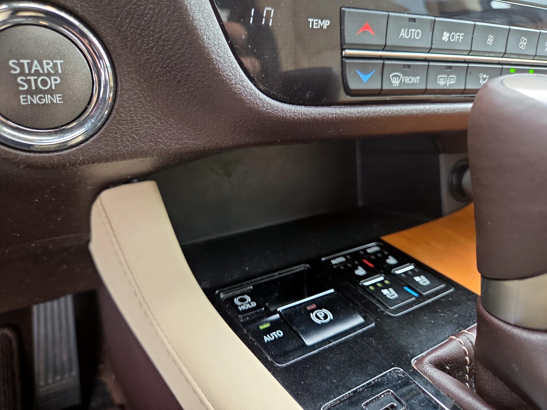 Thumbnail: 2016 Lexus RX - 18