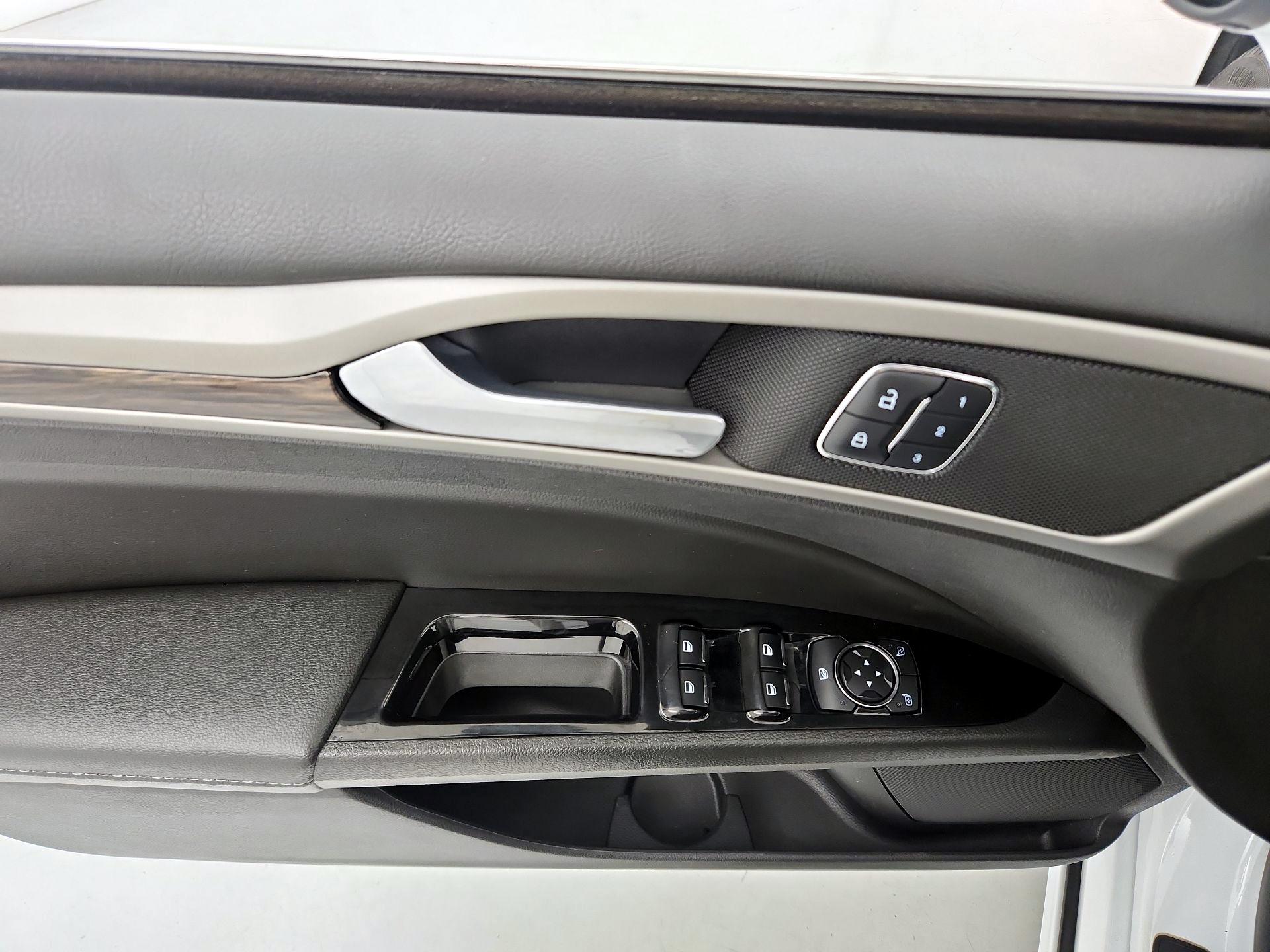 Thumbnail: 2014 Ford Fusion - 12