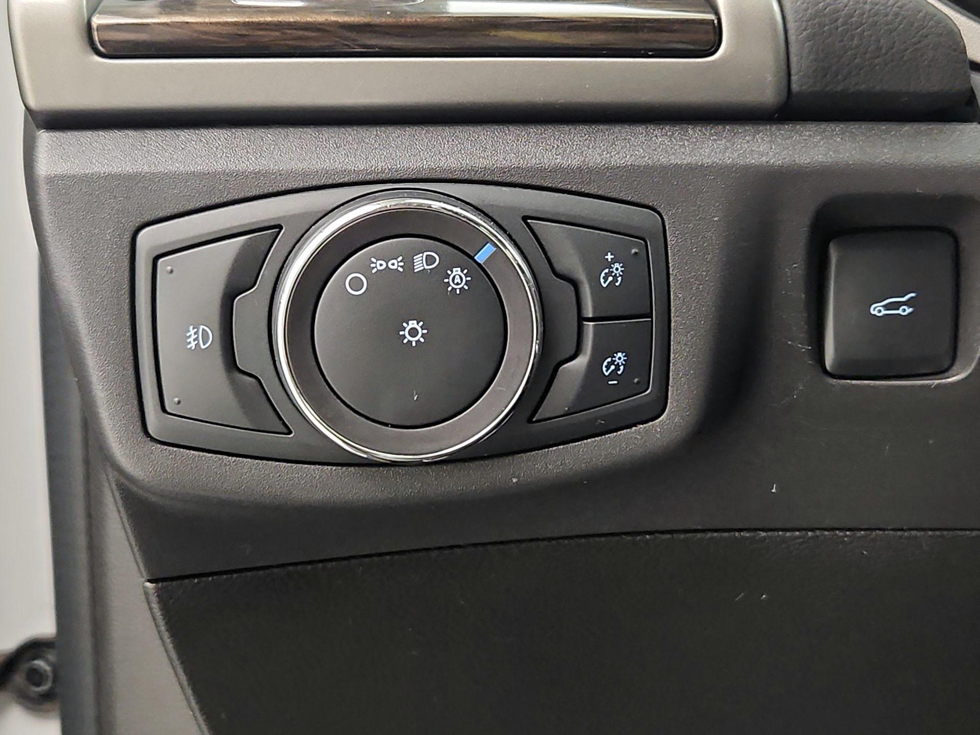 Thumbnail: 2014 Ford Fusion - 13
