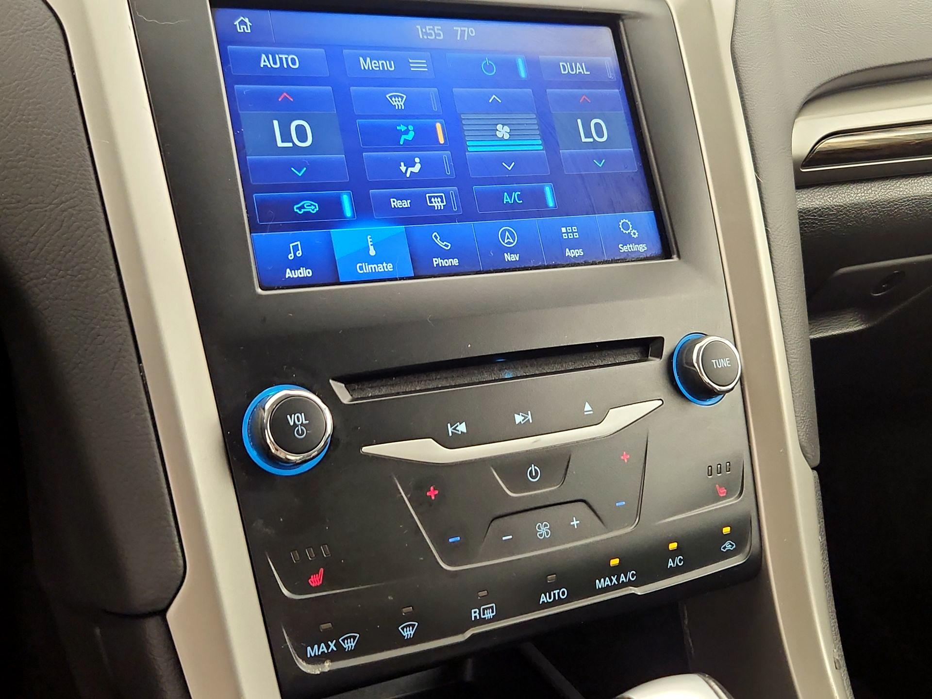 Thumbnail: 2014 Ford Fusion - 17