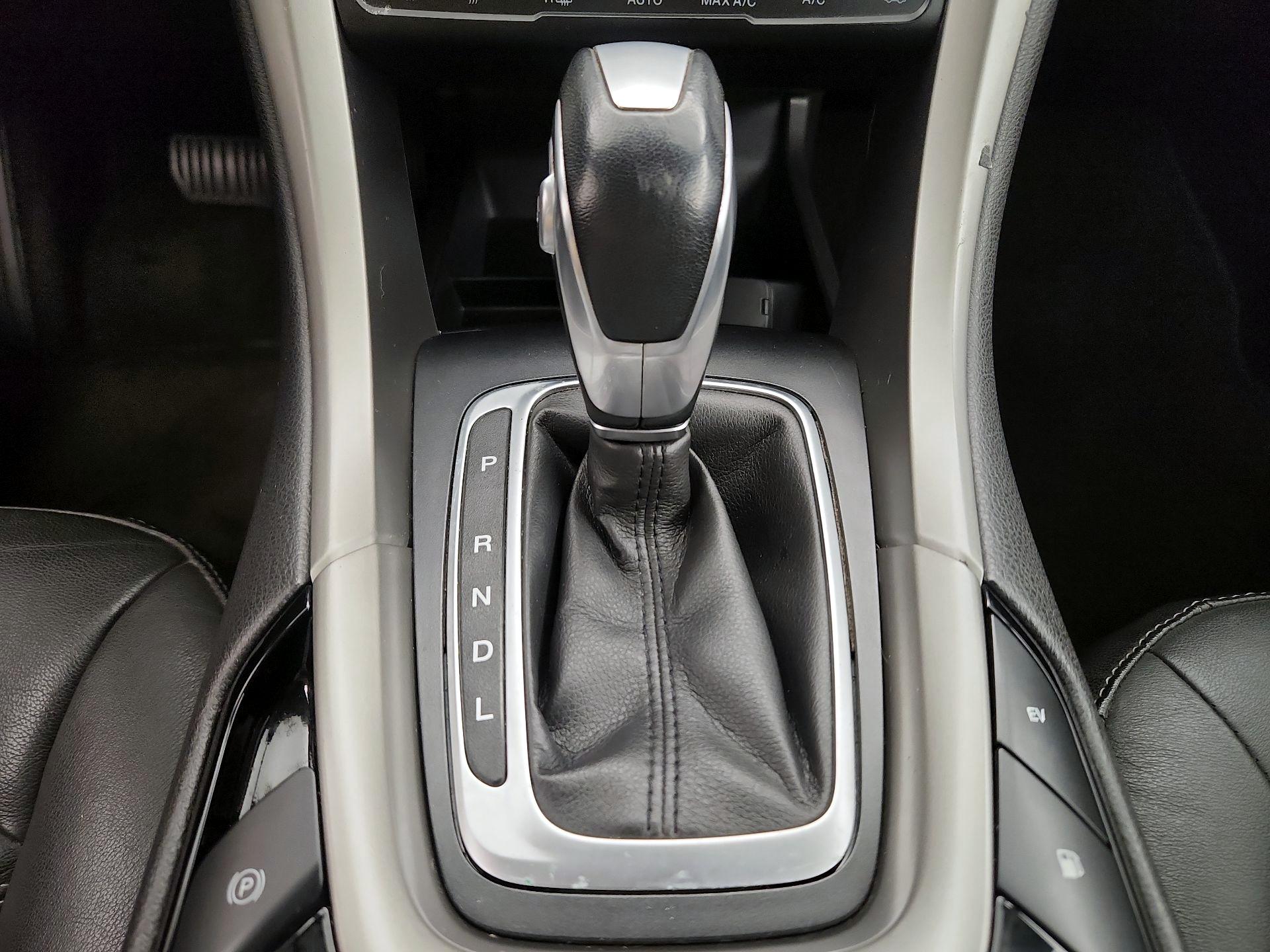 Thumbnail: 2014 Ford Fusion - 18