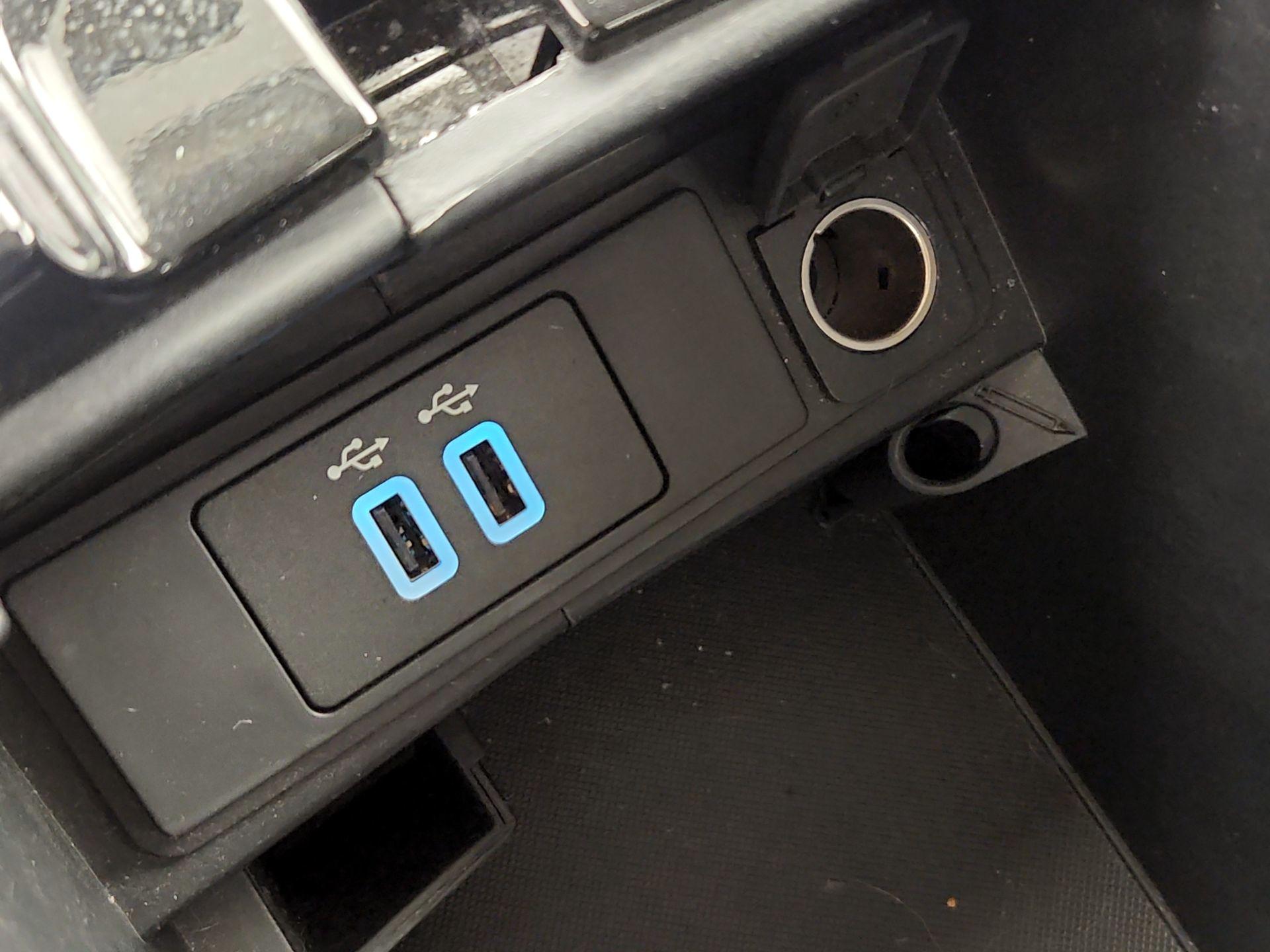 Thumbnail: 2014 Ford Fusion - 19
