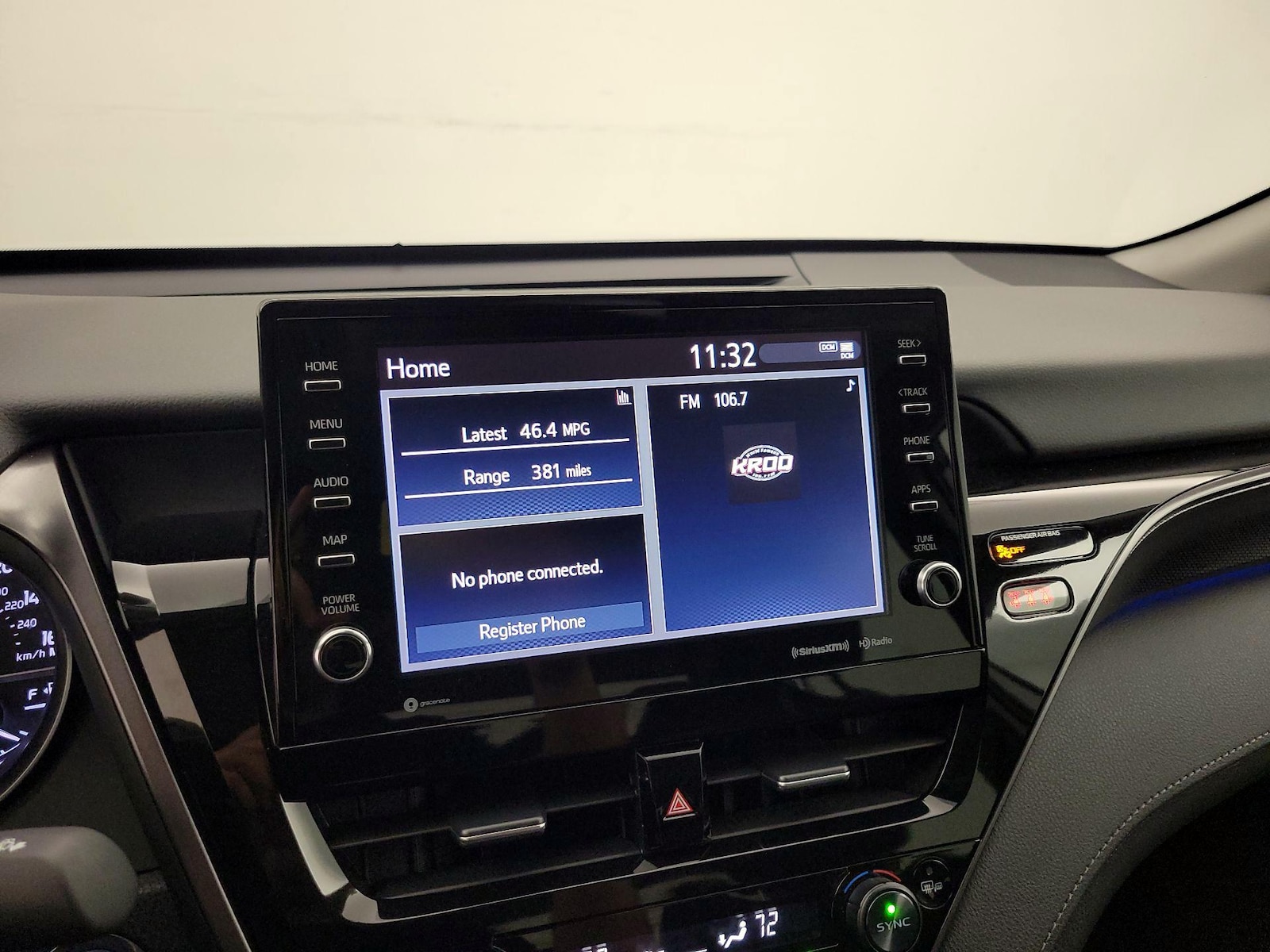 2024 Toyota Camry XSE - Photo 16