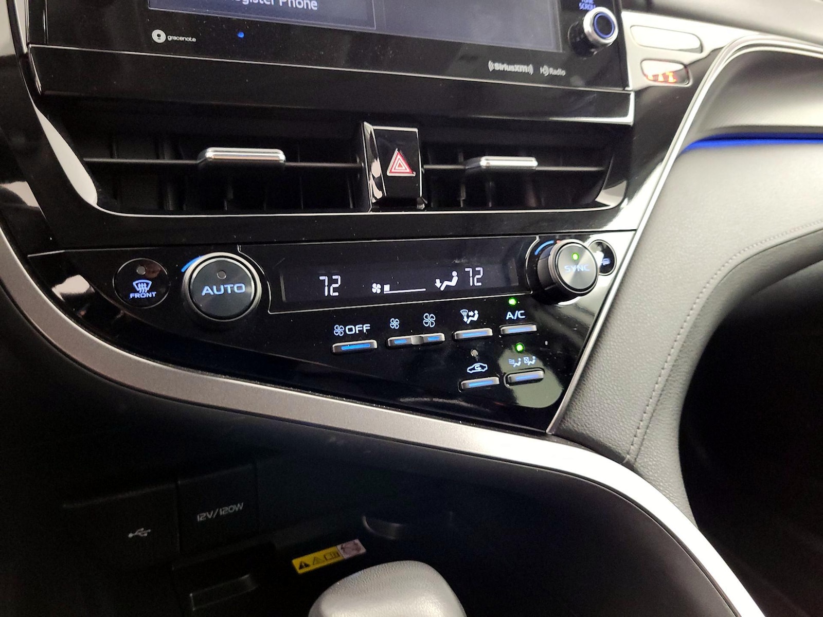 2024 Toyota Camry XSE - Photo 17