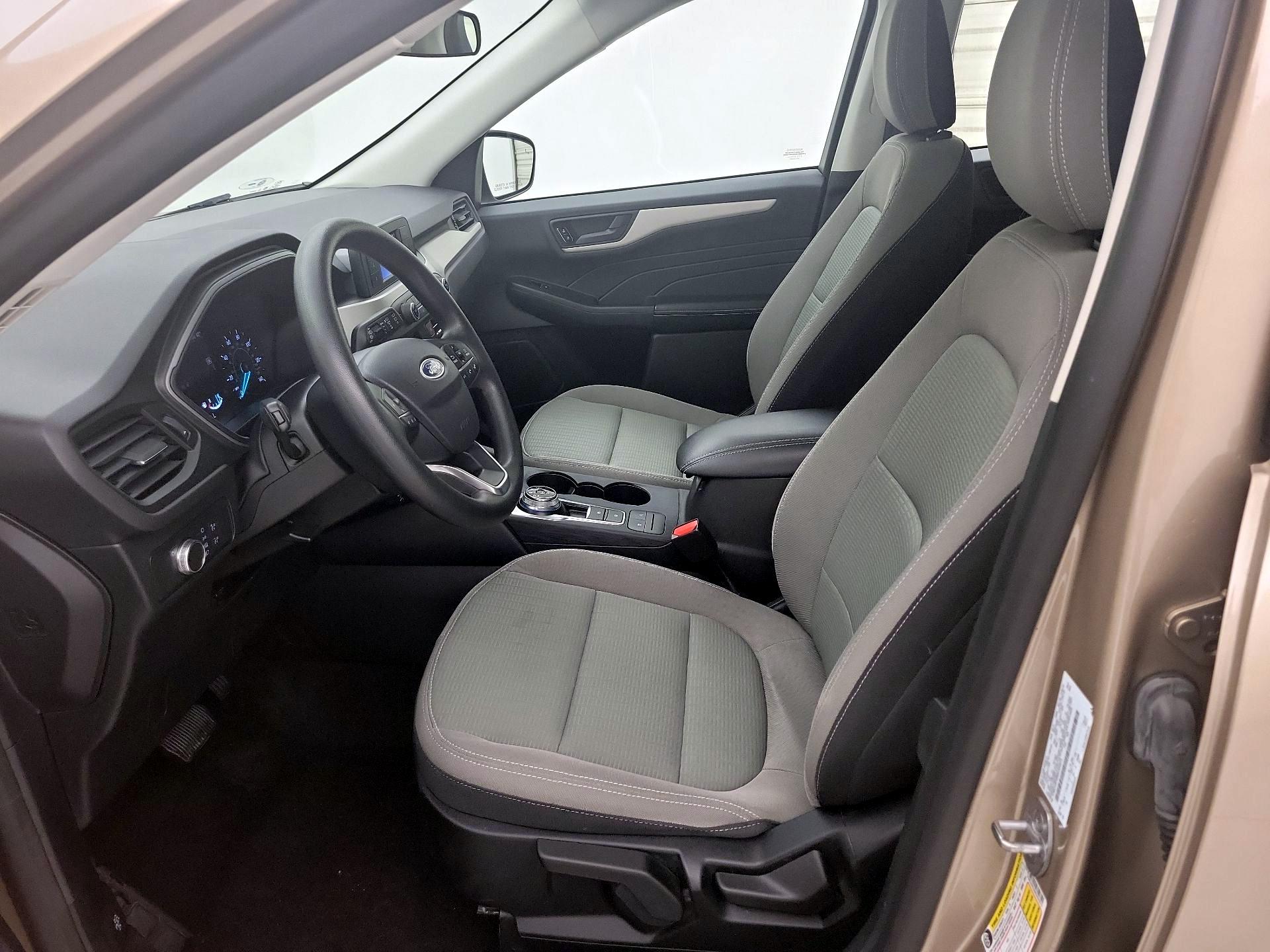 Thumbnail: 2021 Ford Escape - 11