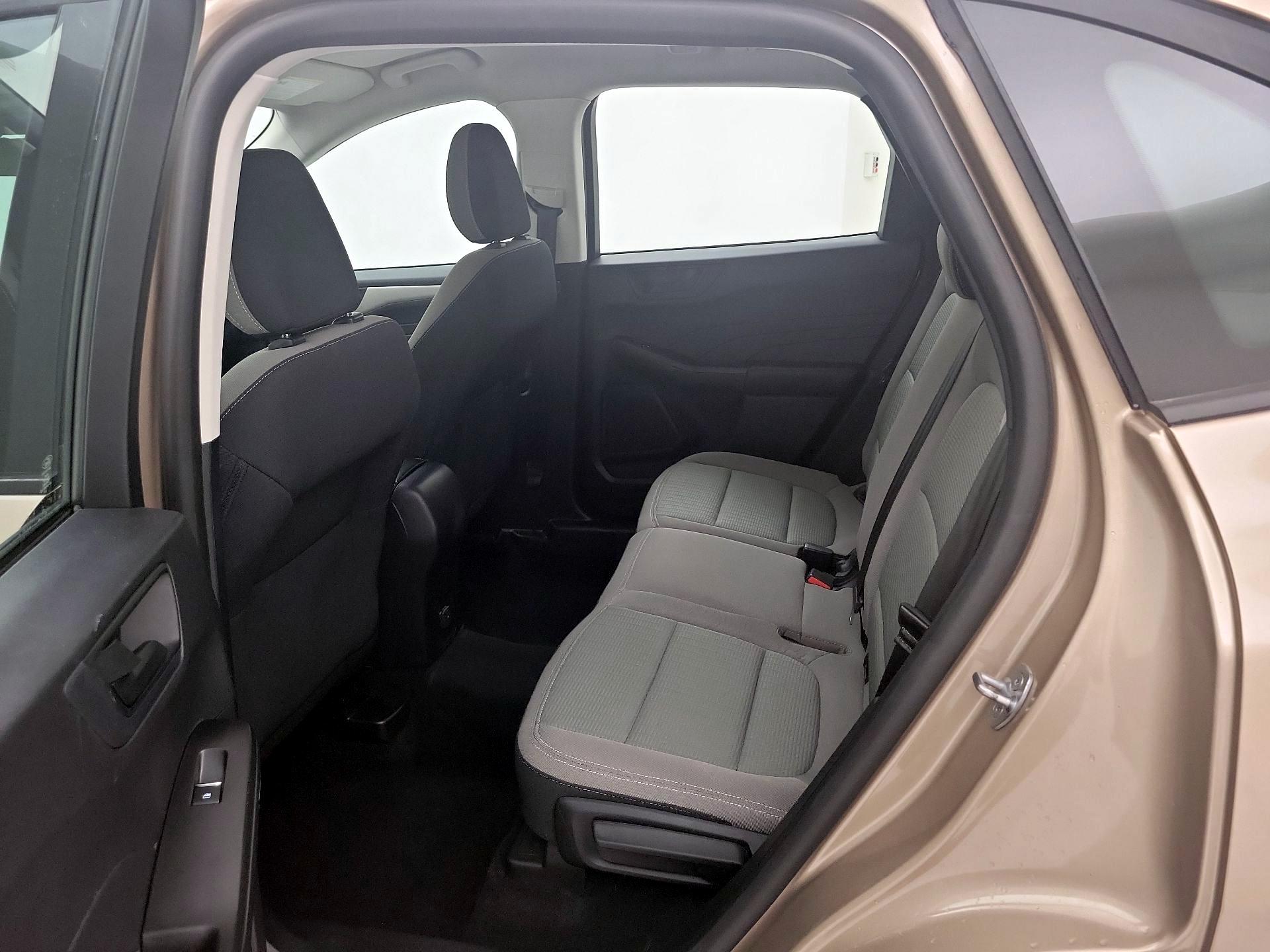 Thumbnail: 2021 Ford Escape - 19