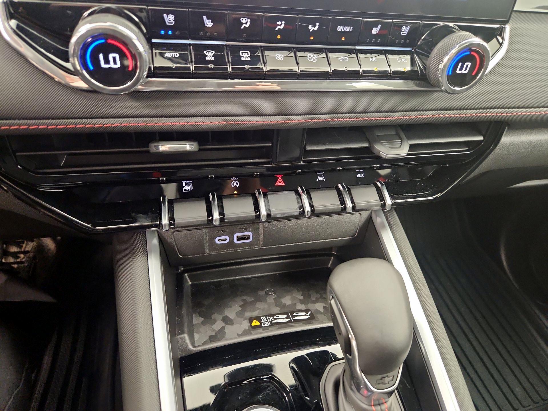 Thumbnail: 2025 Chevrolet Colorado - 16
