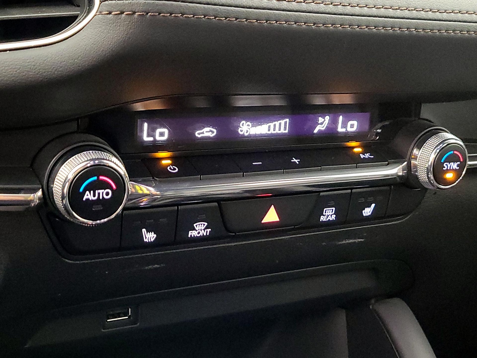 2021 Mazda Mazda3 Premium - Photo 18