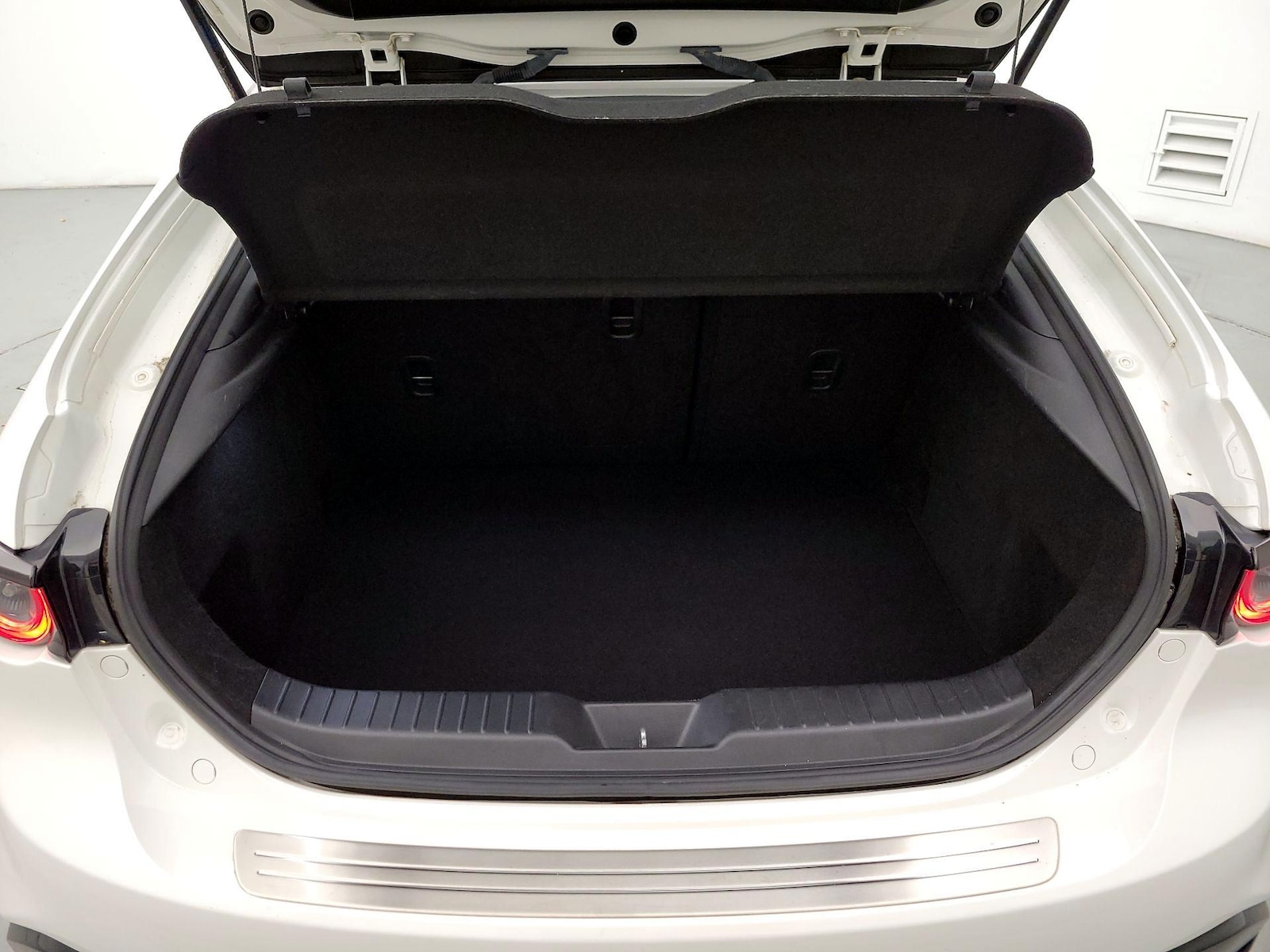 2021 Mazda Mazda3 Premium - Photo 22