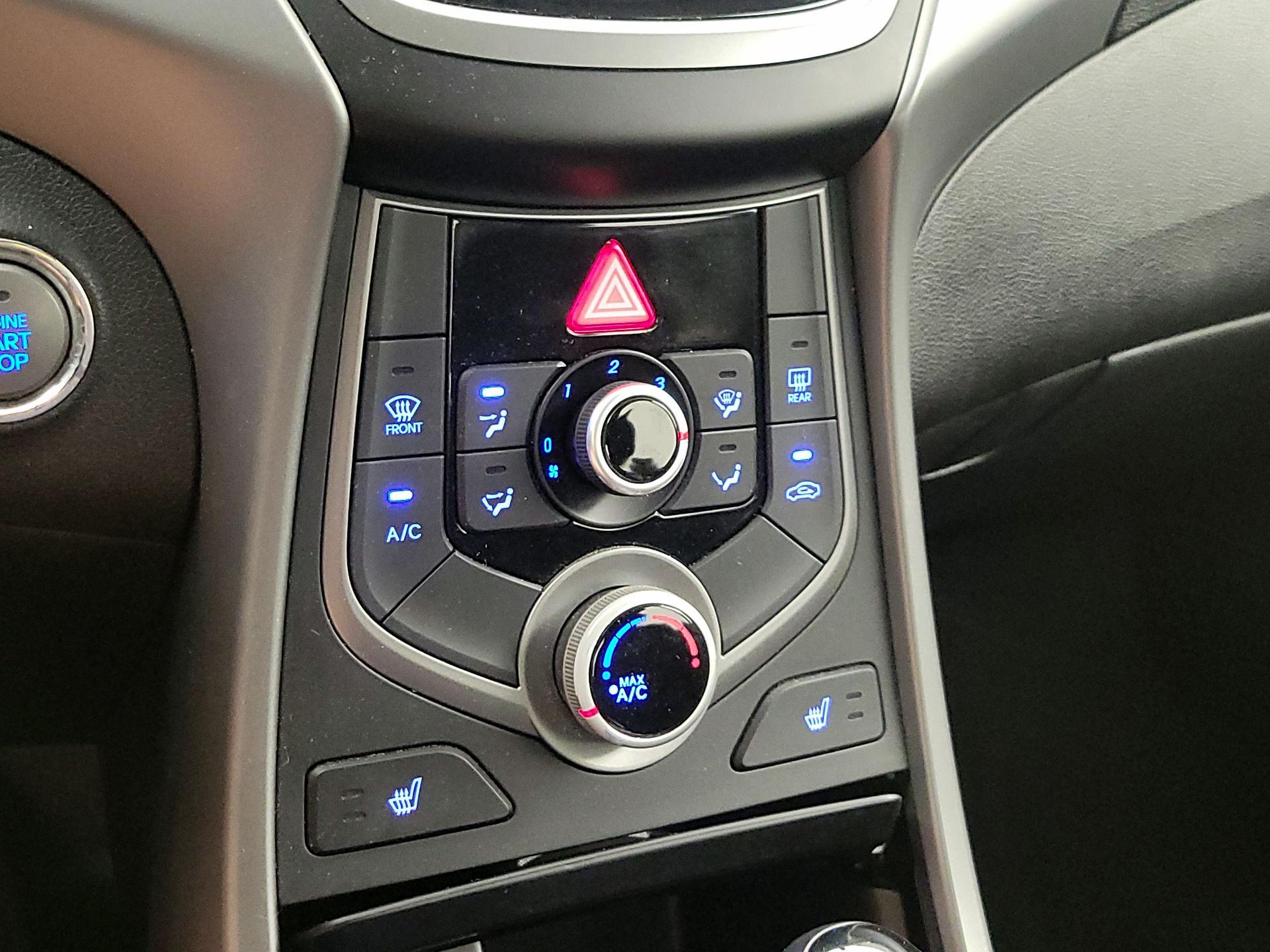 Thumbnail: 2016 Hyundai Elantra - 16
