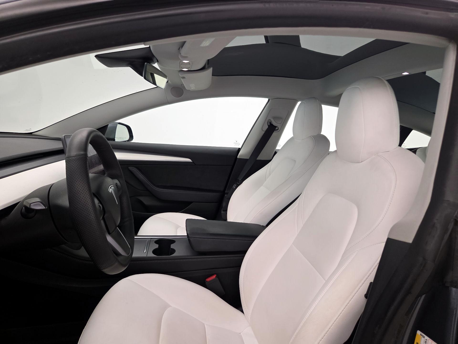 Thumbnail: 2023 Tesla Model 3 - 19