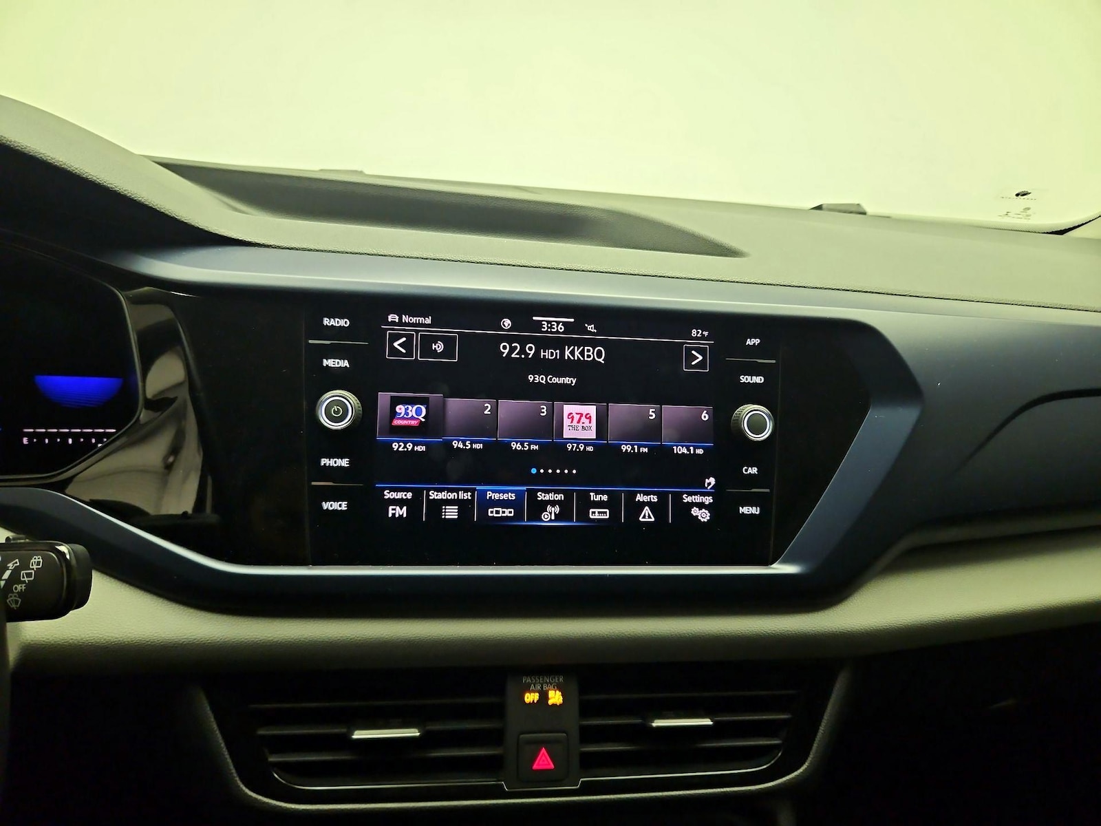 2022 Volkswagen Taos SE - Photo 15