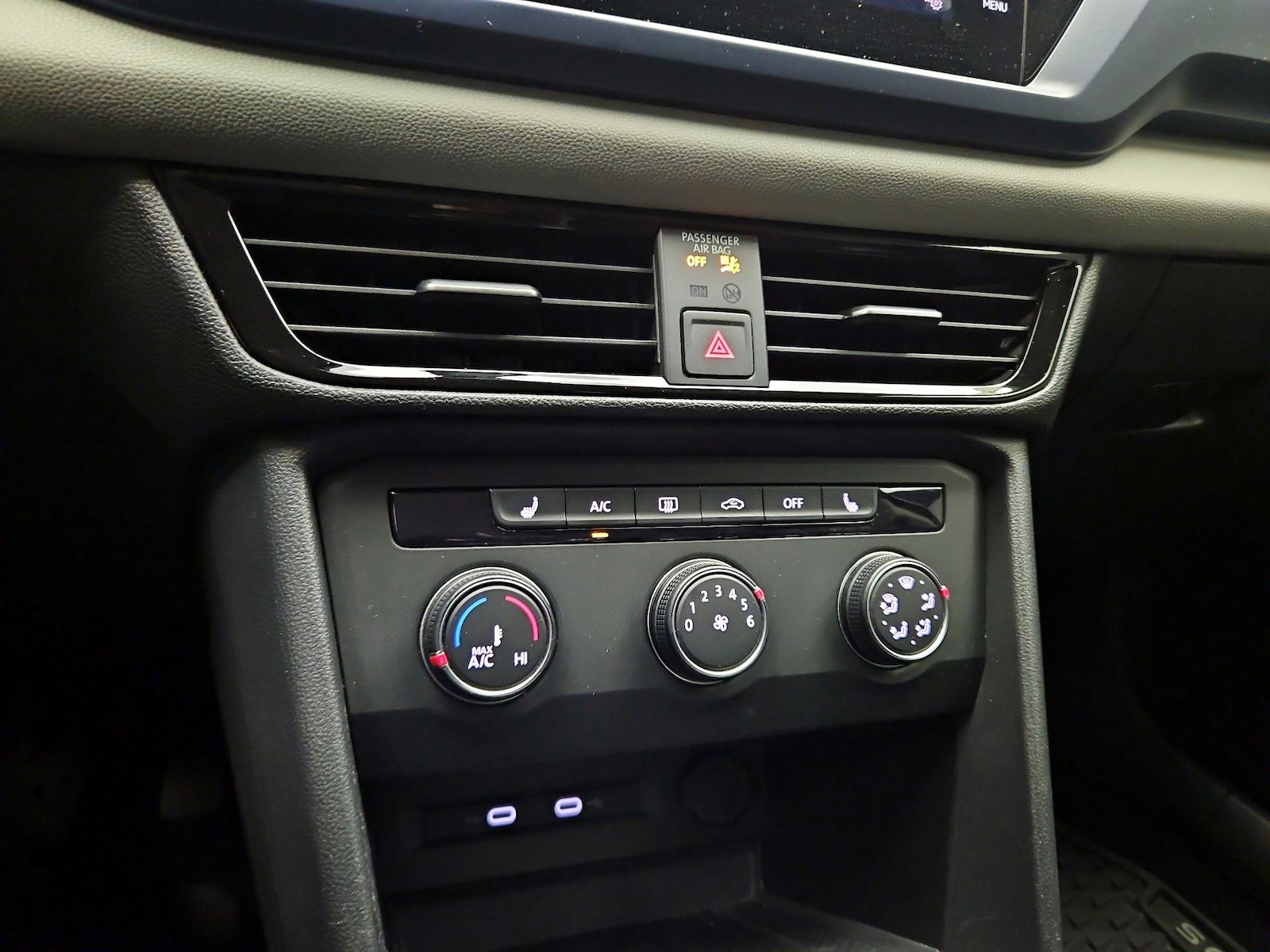 2022 Volkswagen Taos SE - Photo 16