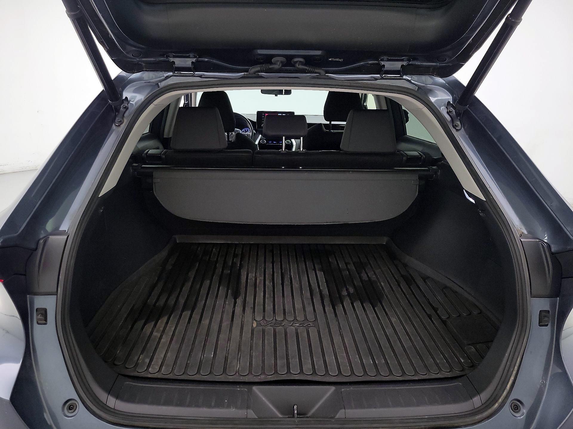Thumbnail: 2021 Toyota Venza - 20