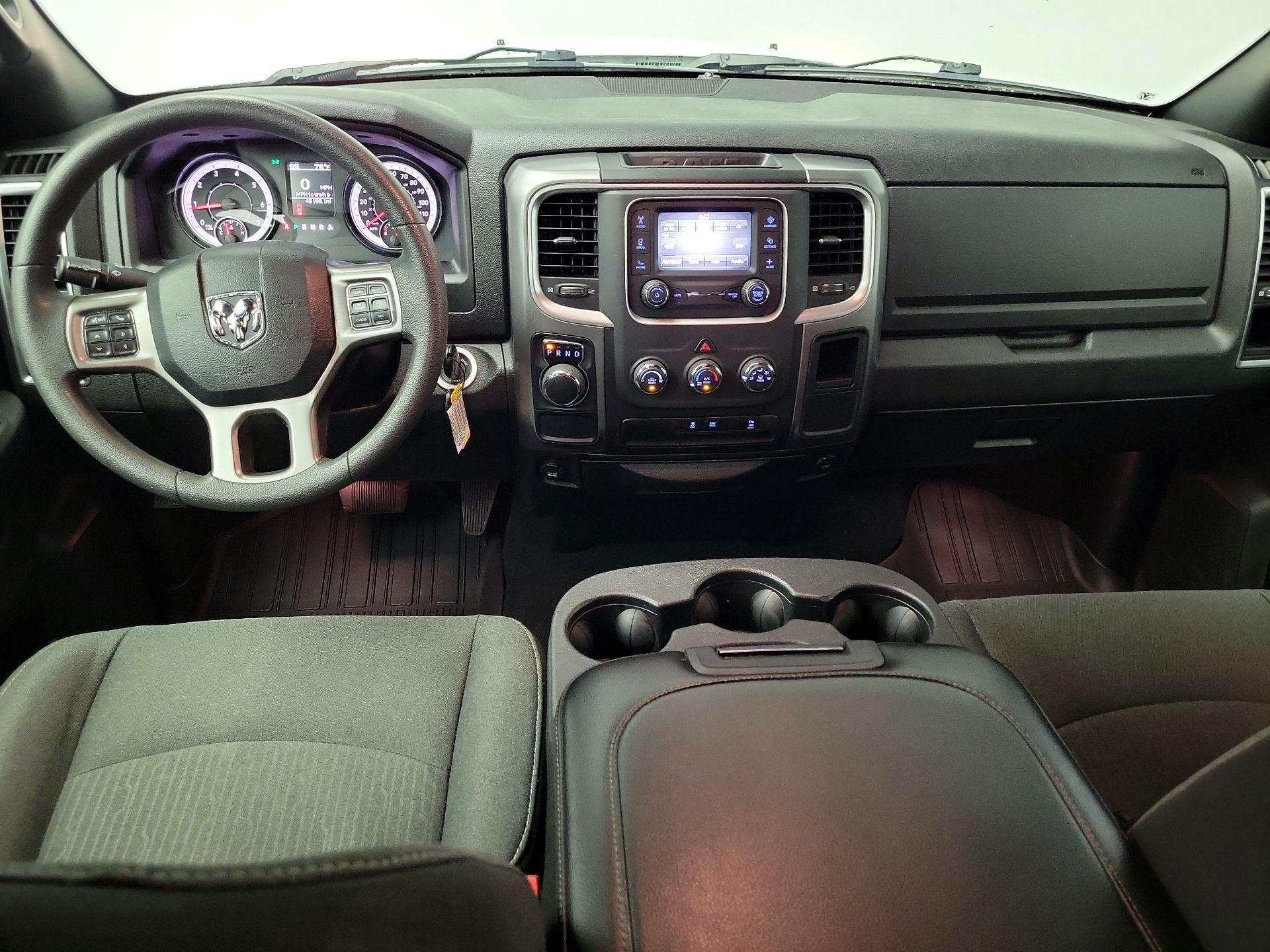Thumbnail: 2024 RAM 1500 Classic - 9