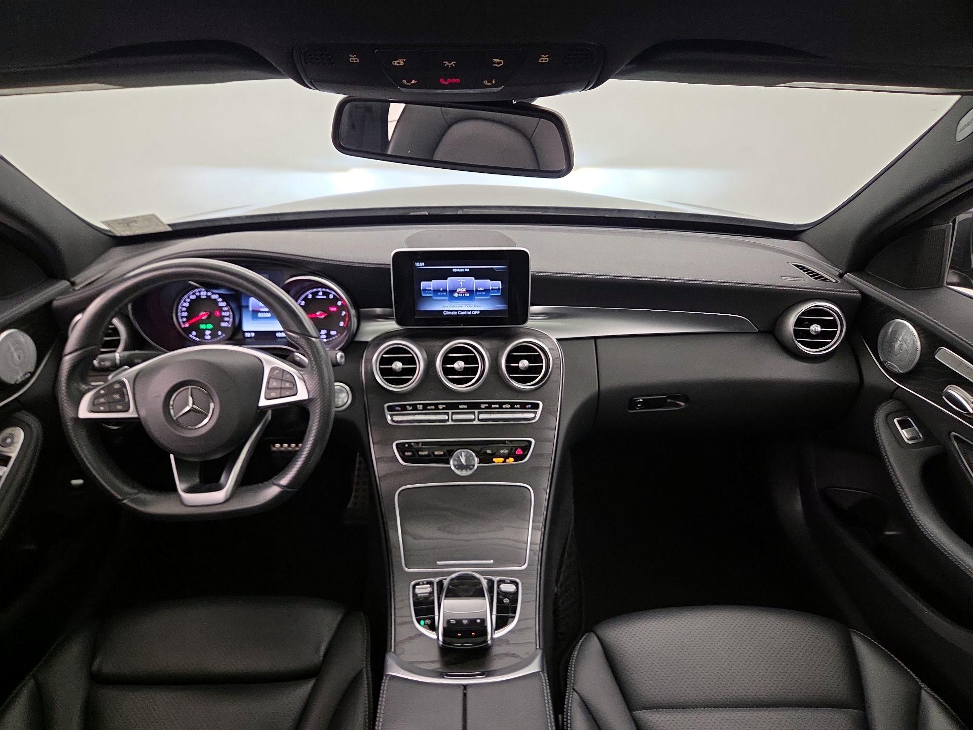 Thumbnail: 2016 Mercedes-Benz C-Class - 9