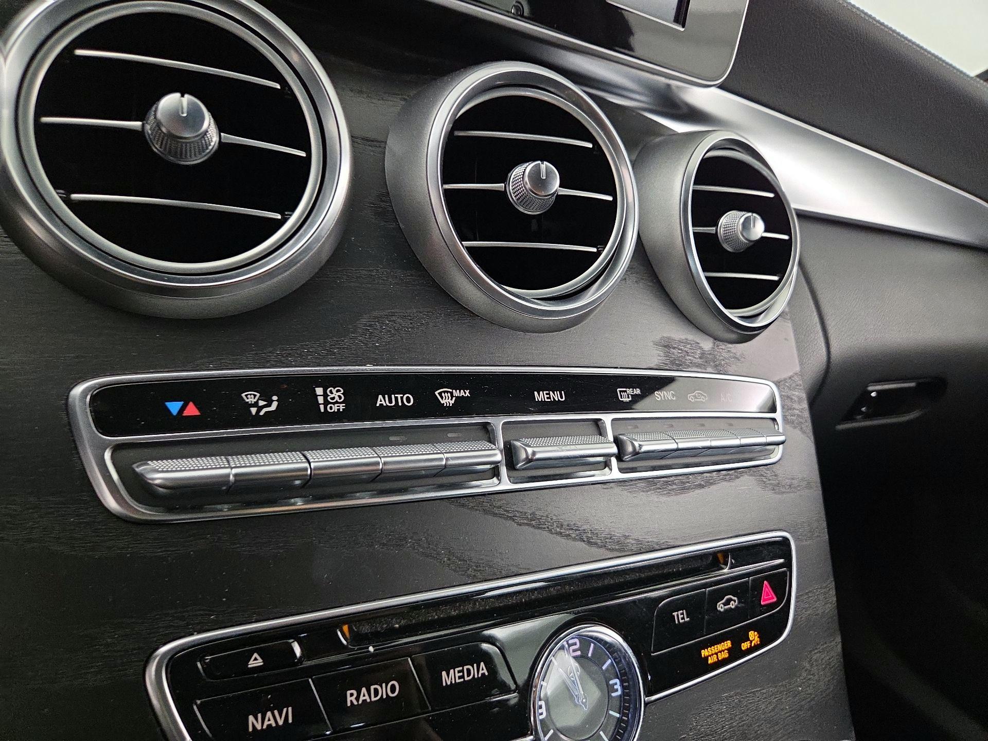 Thumbnail: 2016 Mercedes-Benz C-Class - 16