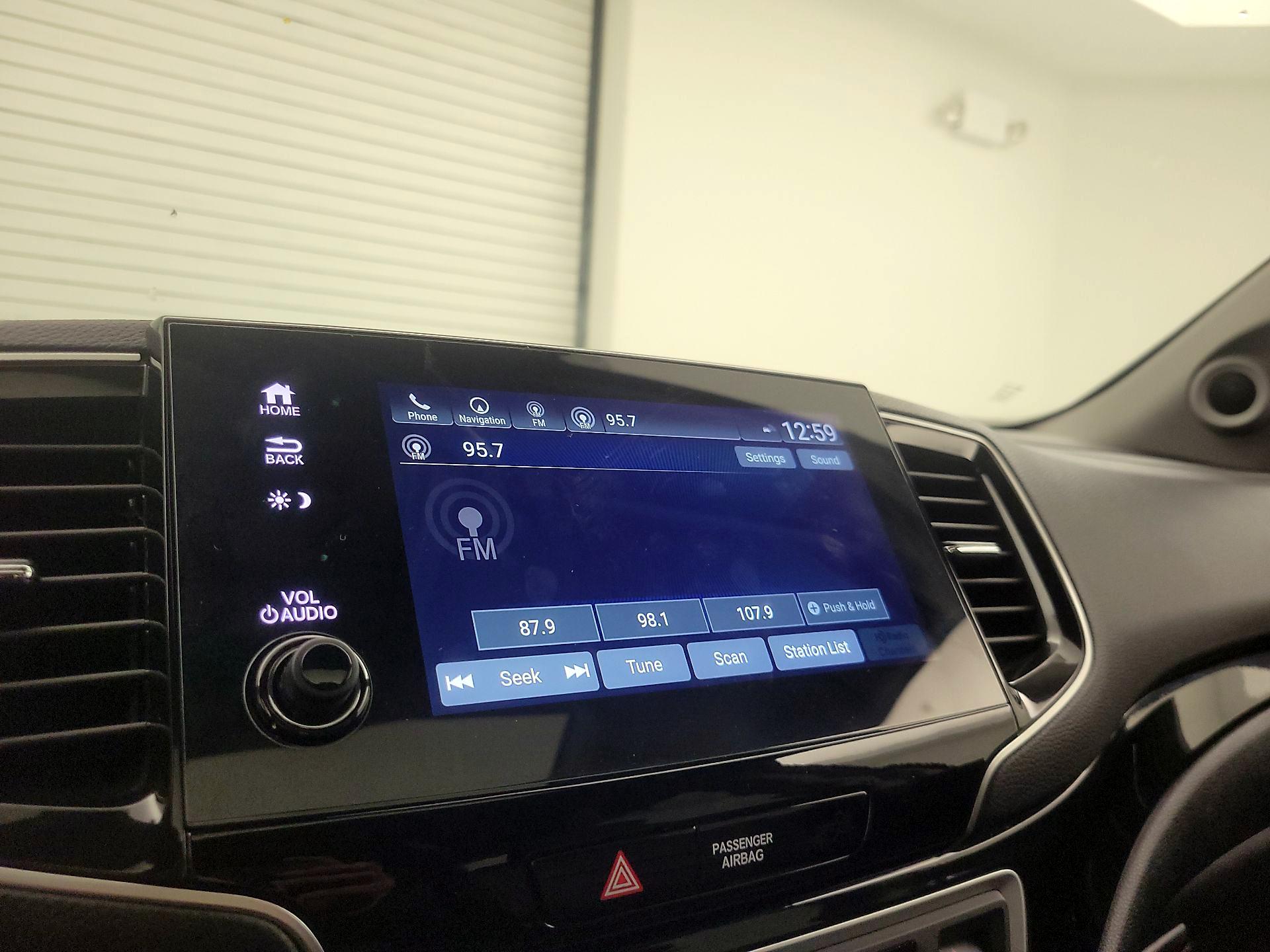 Thumbnail: 2020 Honda Pilot - 16