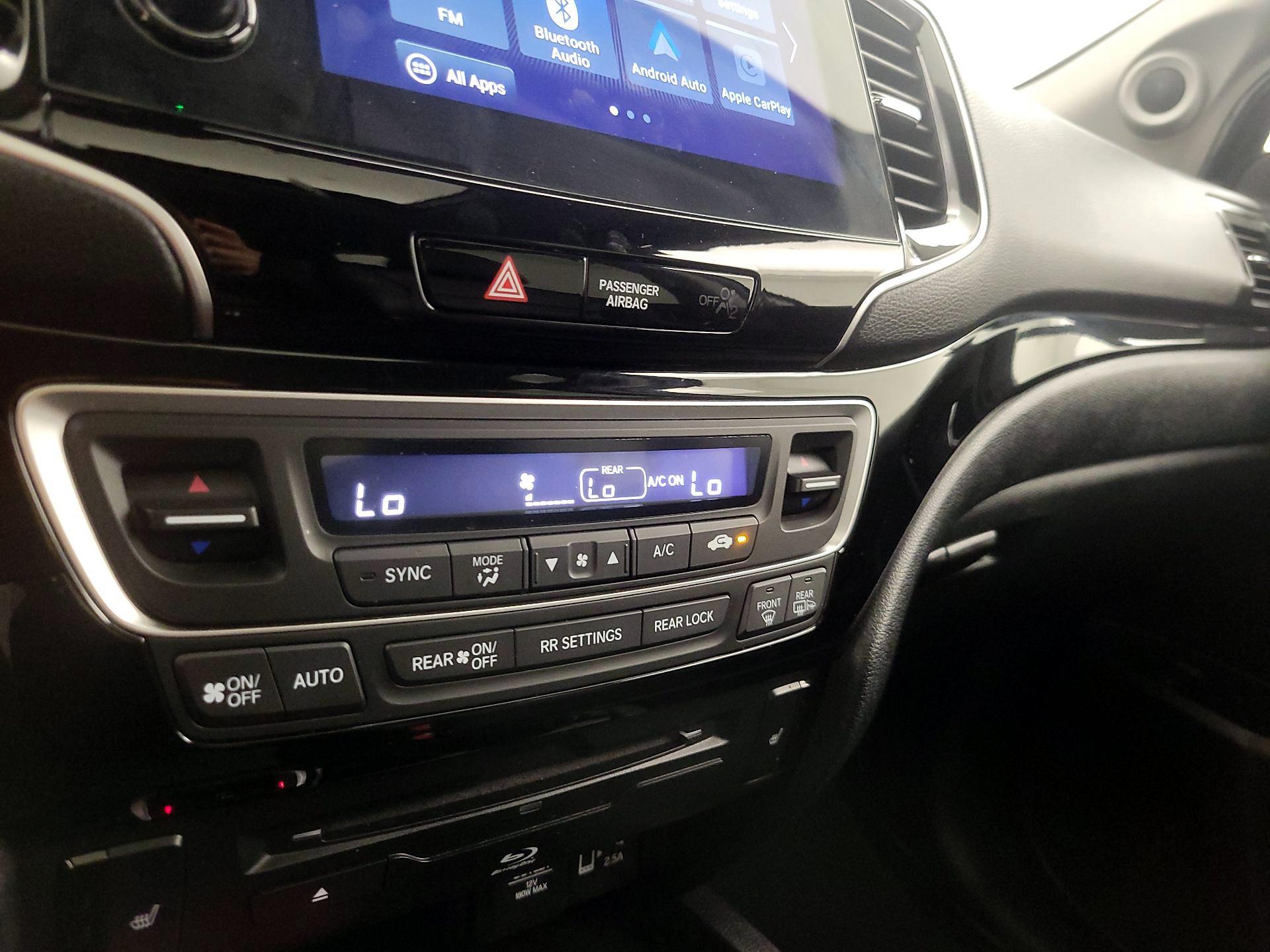 Thumbnail: 2020 Honda Pilot - 17