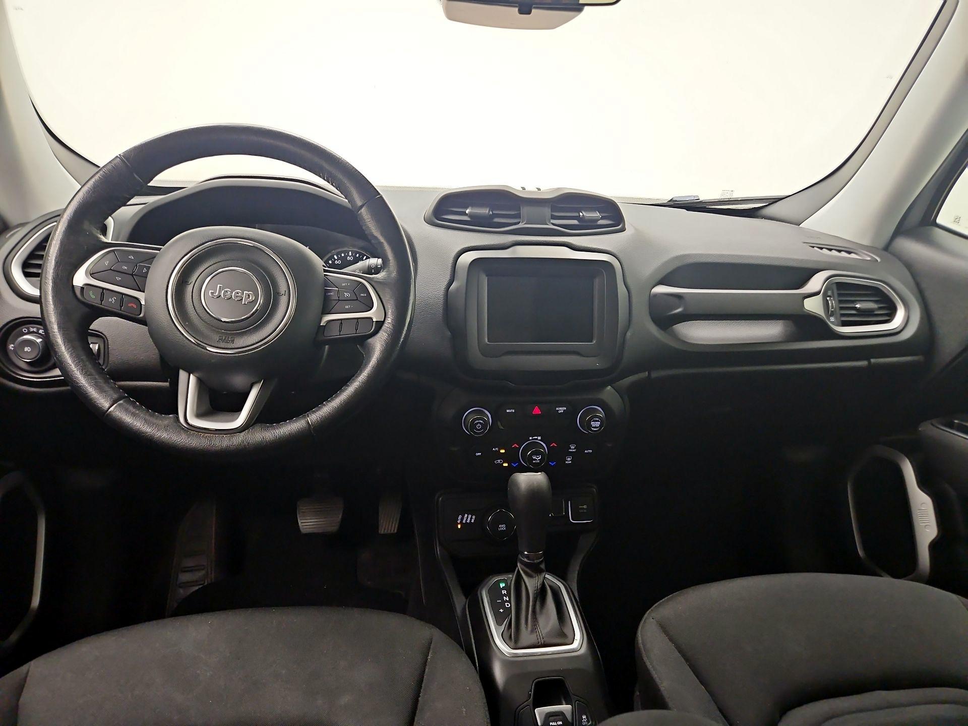 Thumbnail: 2020 Jeep Renegade - 9
