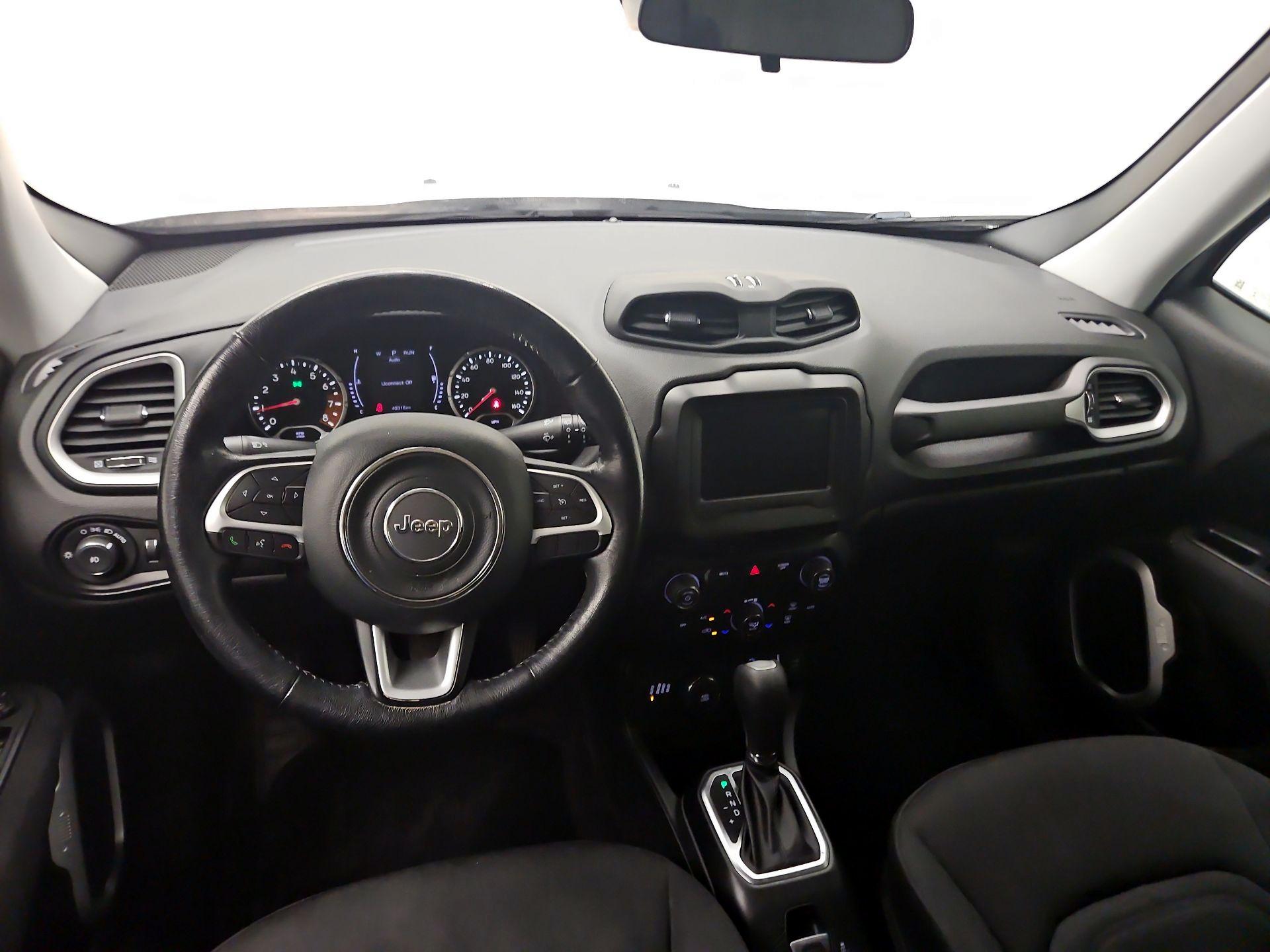 Thumbnail: 2020 Jeep Renegade - 10