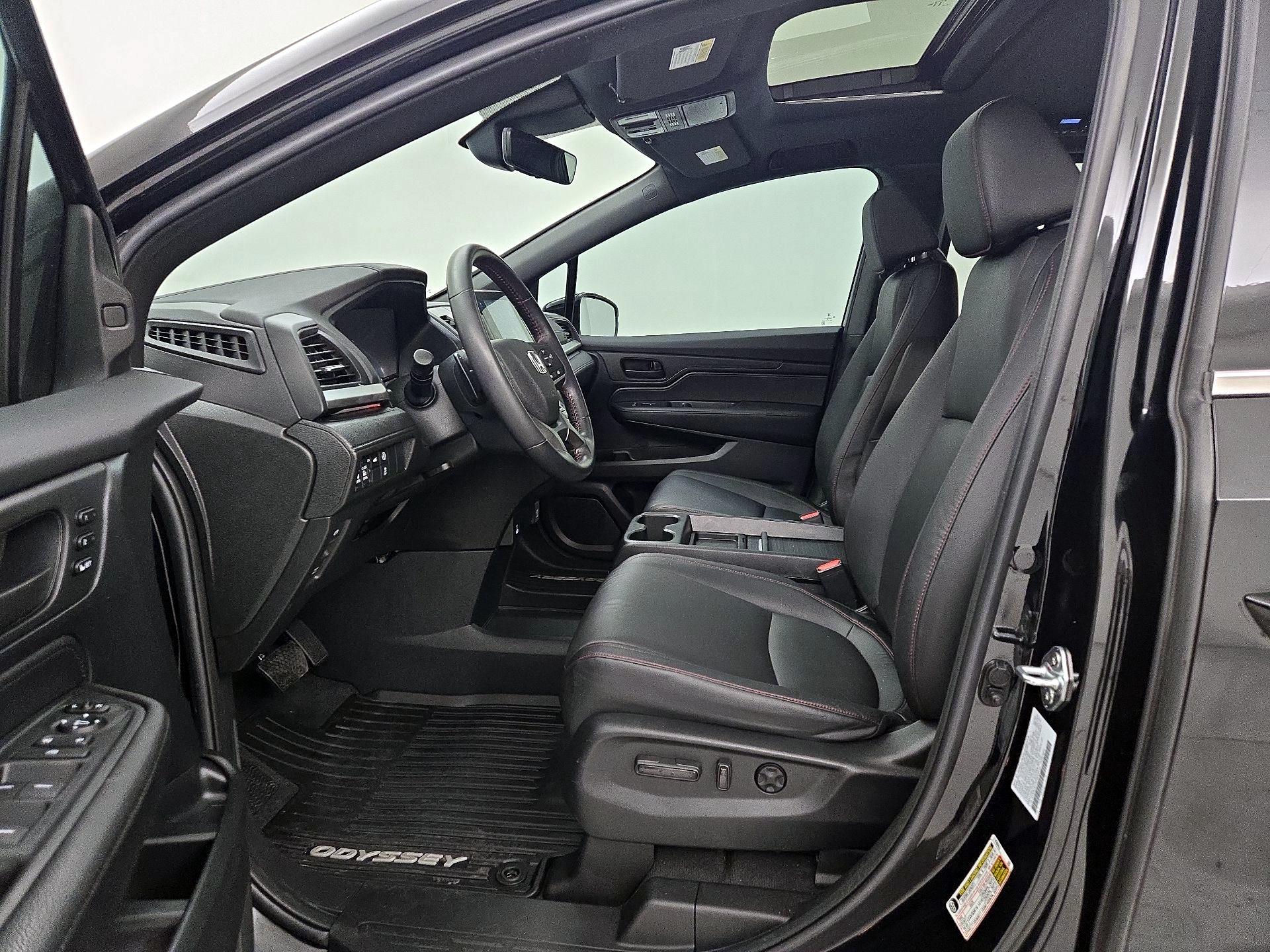 Thumbnail: 2023 Honda Odyssey - 11