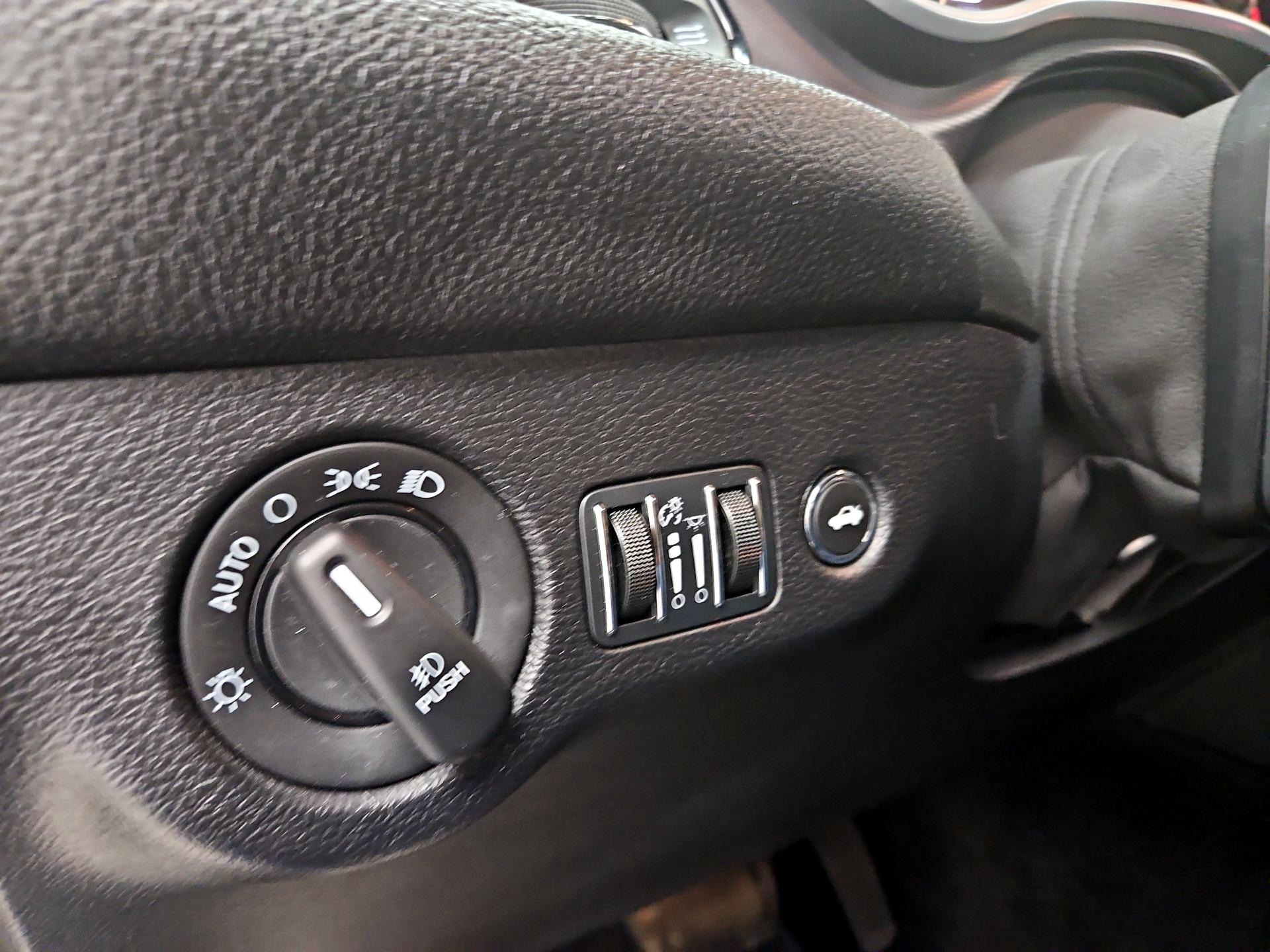 Thumbnail: 2015 Dodge Challenger - 13